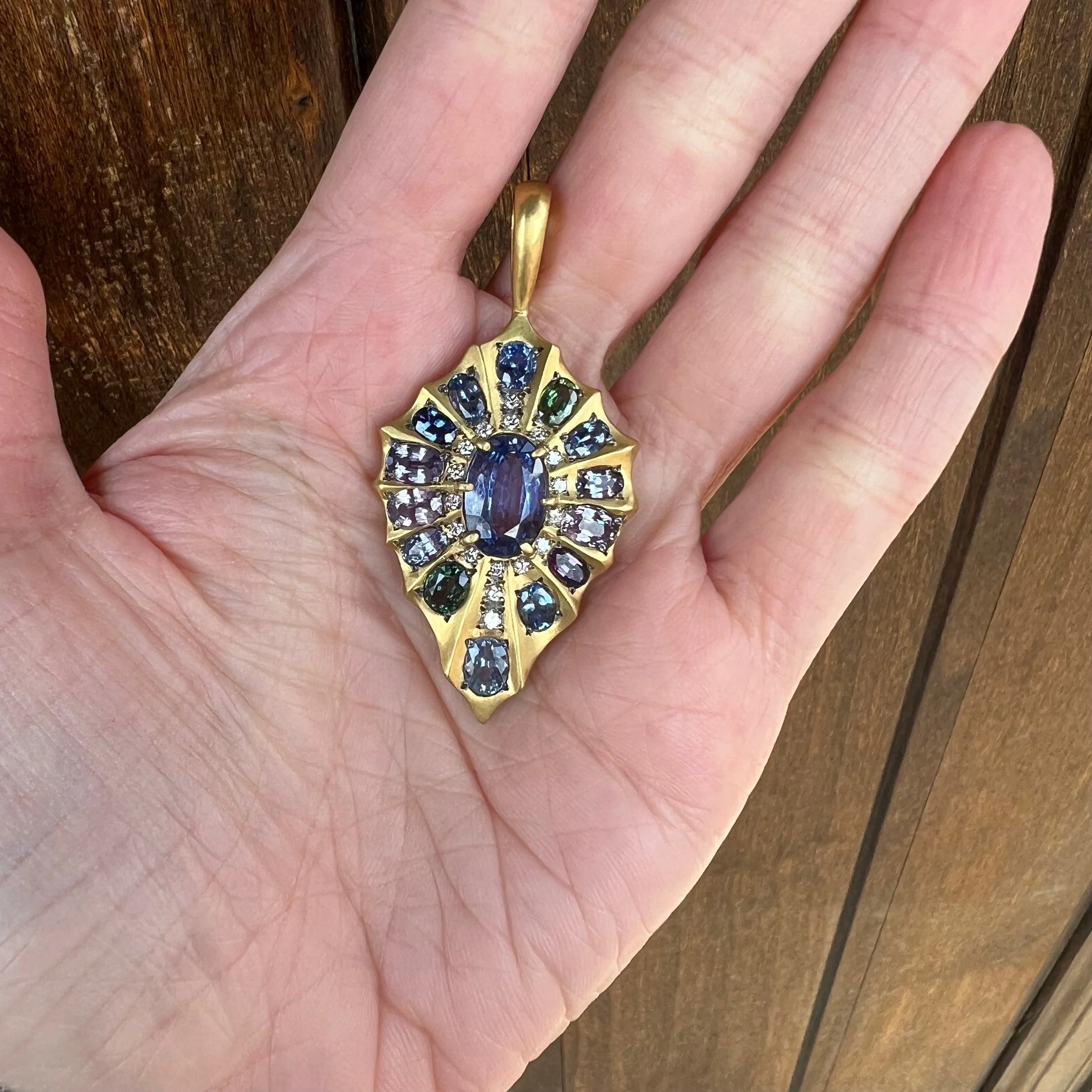 Cathy Waterman 22K Gold Lilac Sapphire Shield Charm