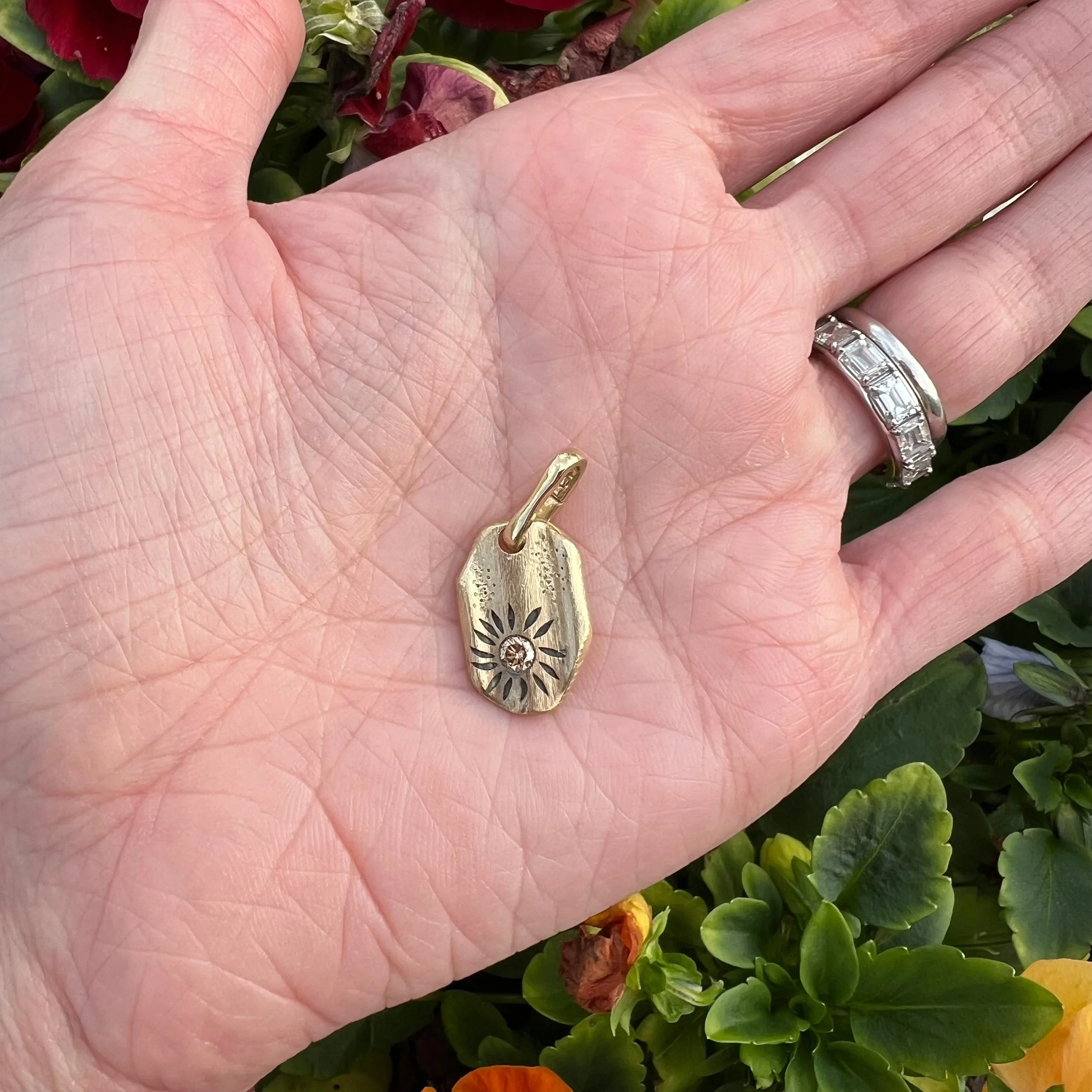 Yannis Sergakis Immortelle Ilios Charm