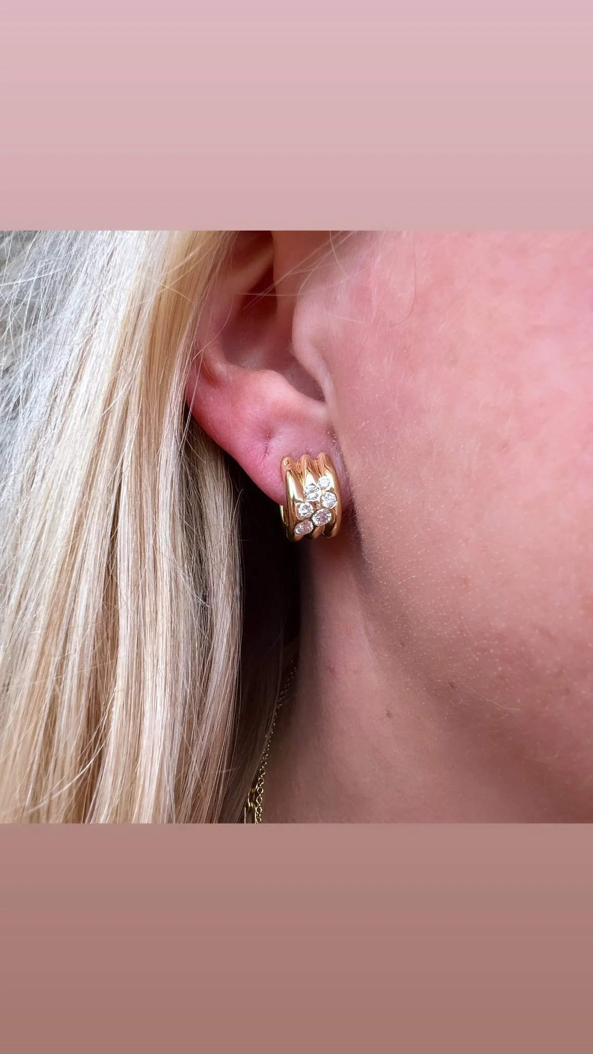 Uniform Object Cluster Stack Huggie