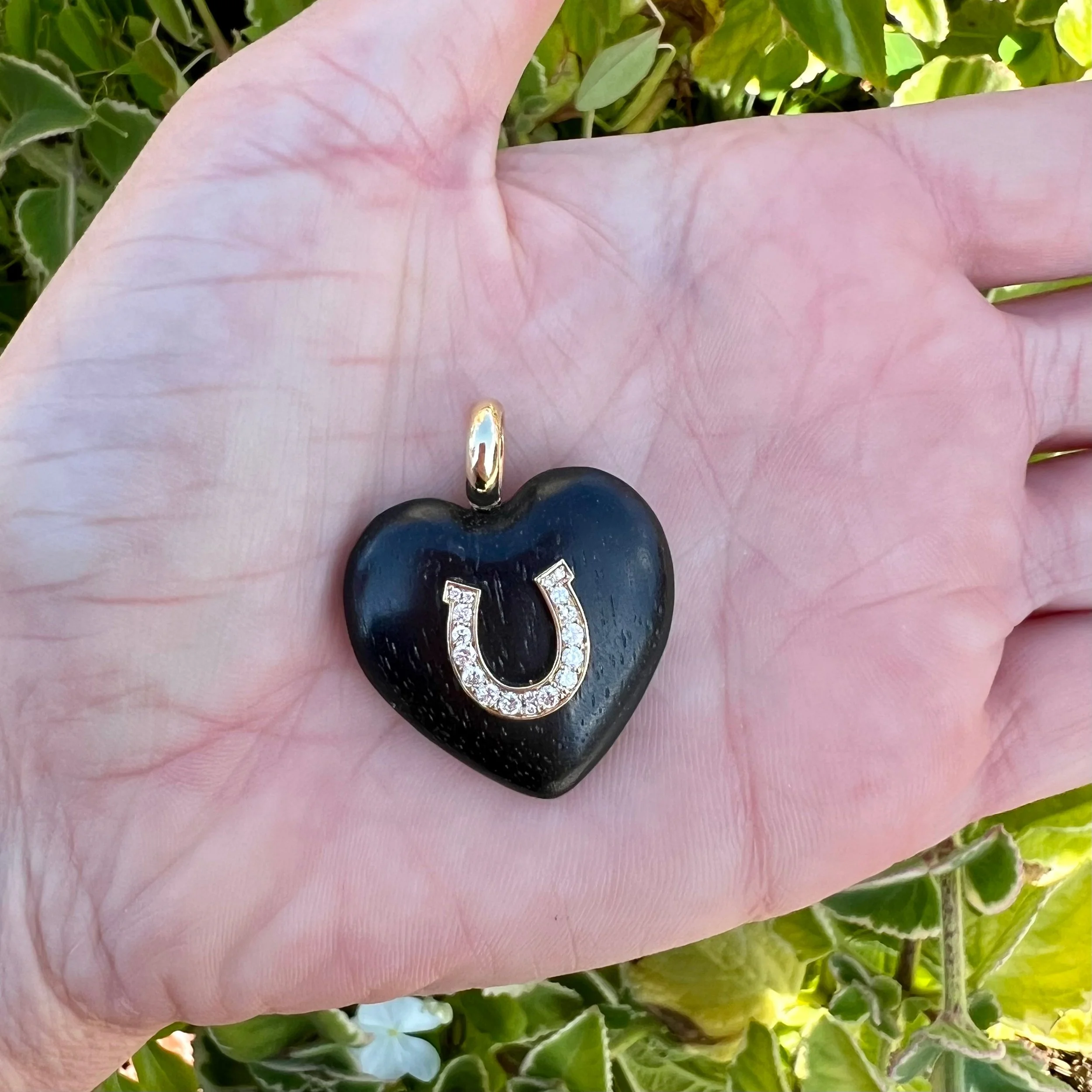 Bei Tesori Small Ebony Heart with Diamond Horseshoe