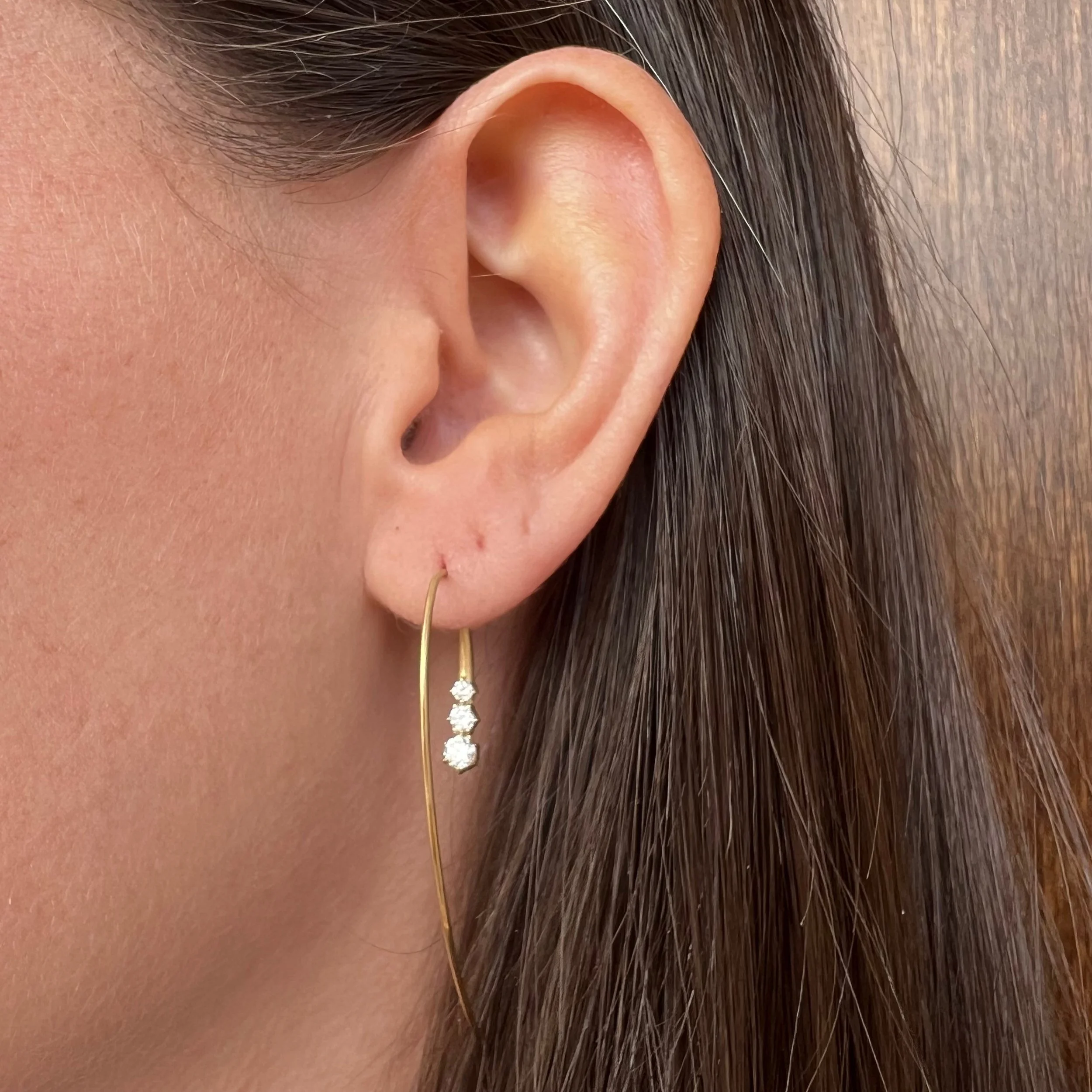 Jade Trau 18K Three Stone Ara Threader Hoops