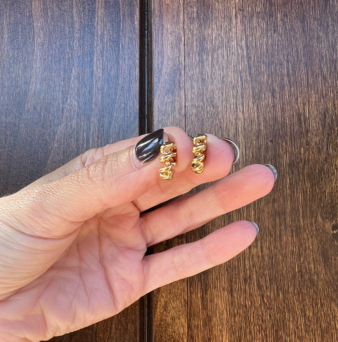 Boochier 18K Solid Yellow Gold Slinkee Huggies