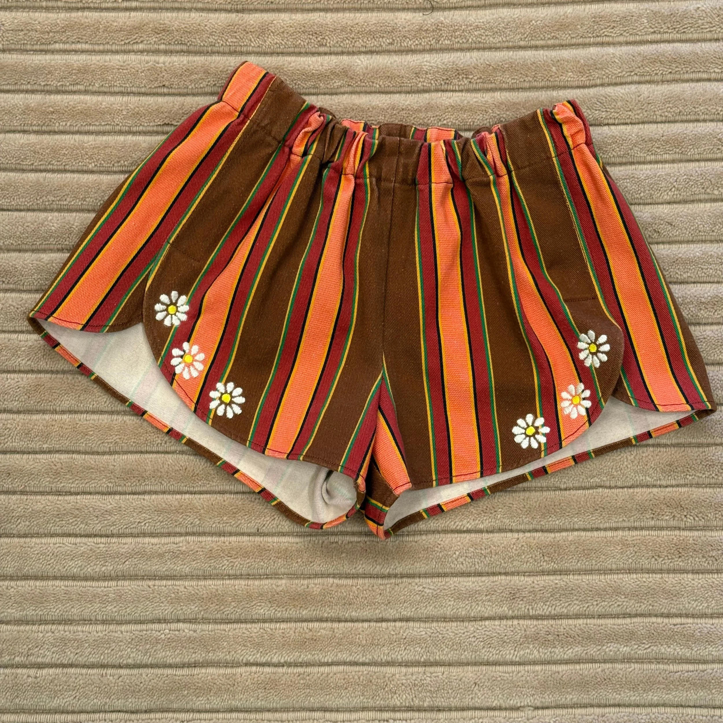 Monoki Vegas Shorts in Green Stripes