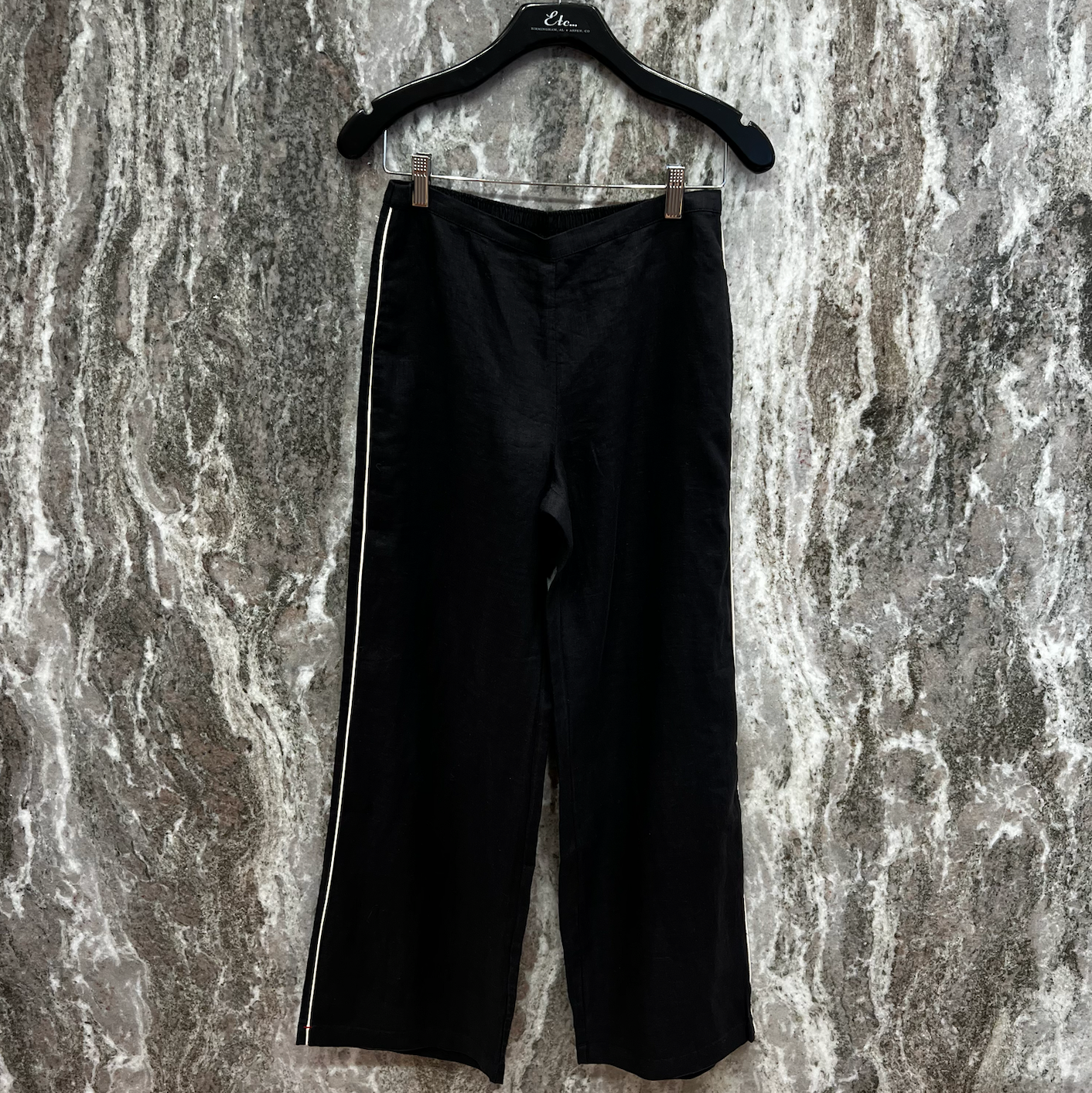 Xirena Pippen Pant in Black Linen