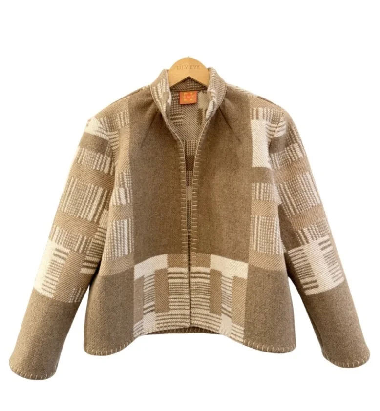 Lily Eve Blanket Series 4 Hermes Vintage Blanket Short H with Light Brown Tones