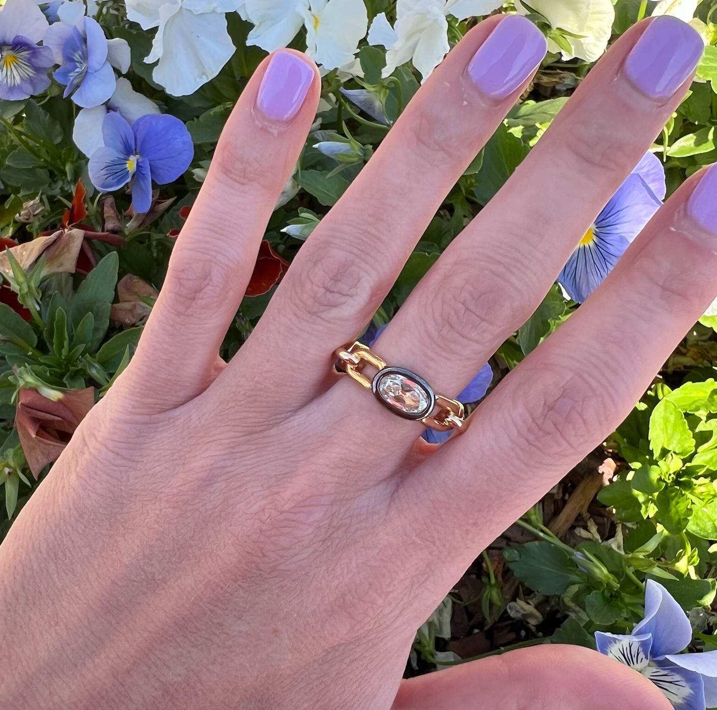Uniform Object Chain Ring with Oval Brillian Diamond