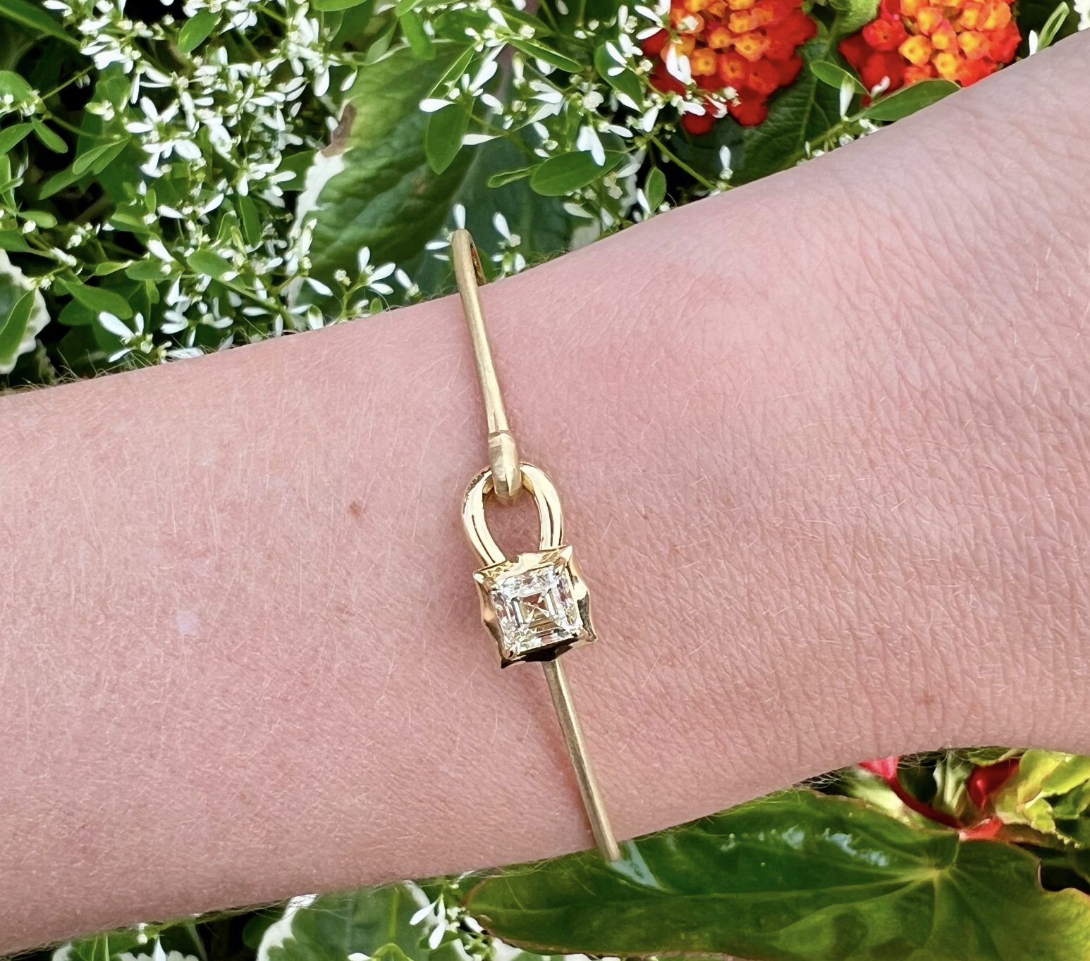 Jade Trau One of a Kind Alchemy Hook Bangle 6.5" 18K Yellow Gold