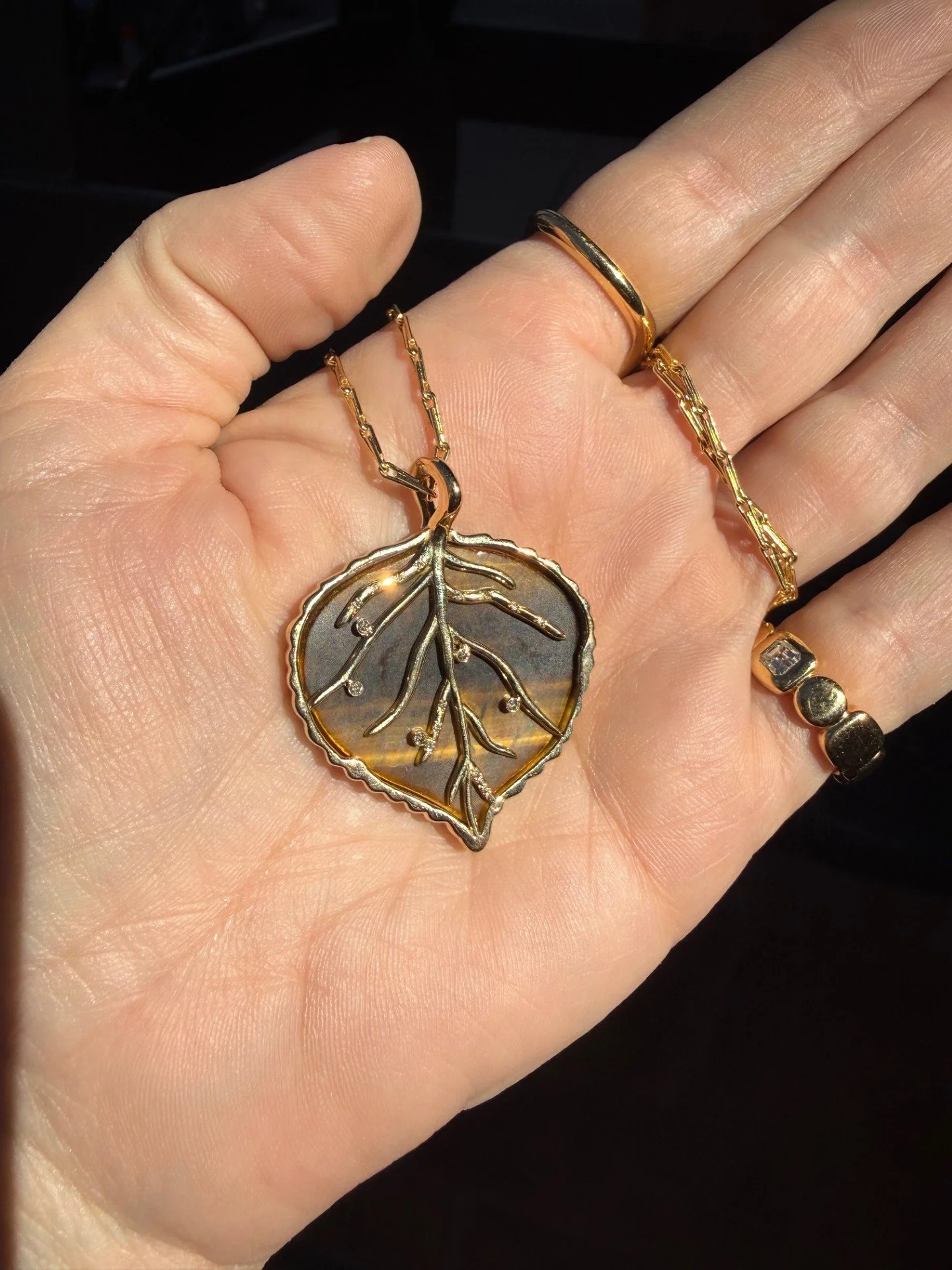 Brent Neale Carved Tiger's Eyes 18K Gold Large Aspen Leaf Necklace - ETC EXCLUSIVE