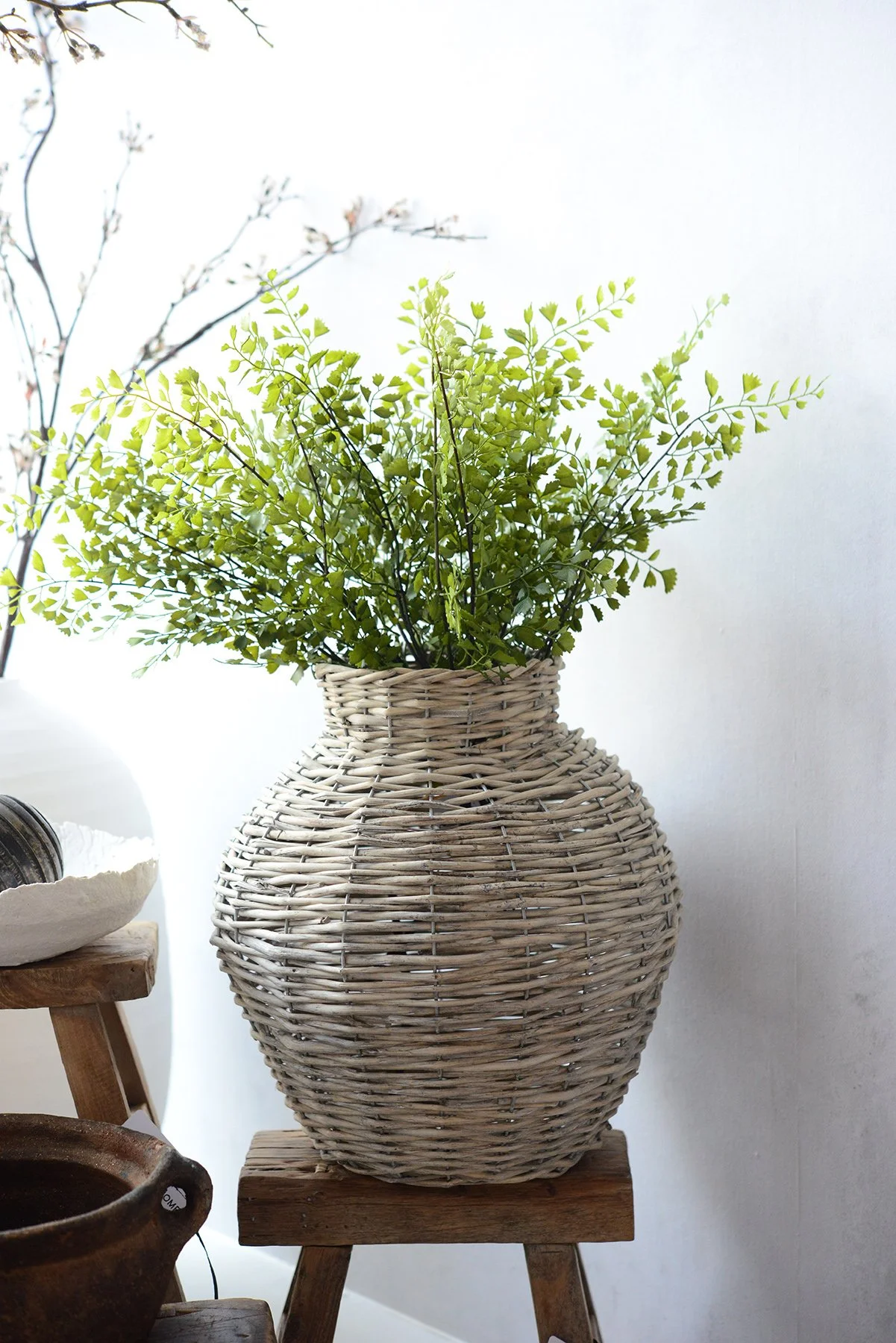 wicker vase 1.jpg