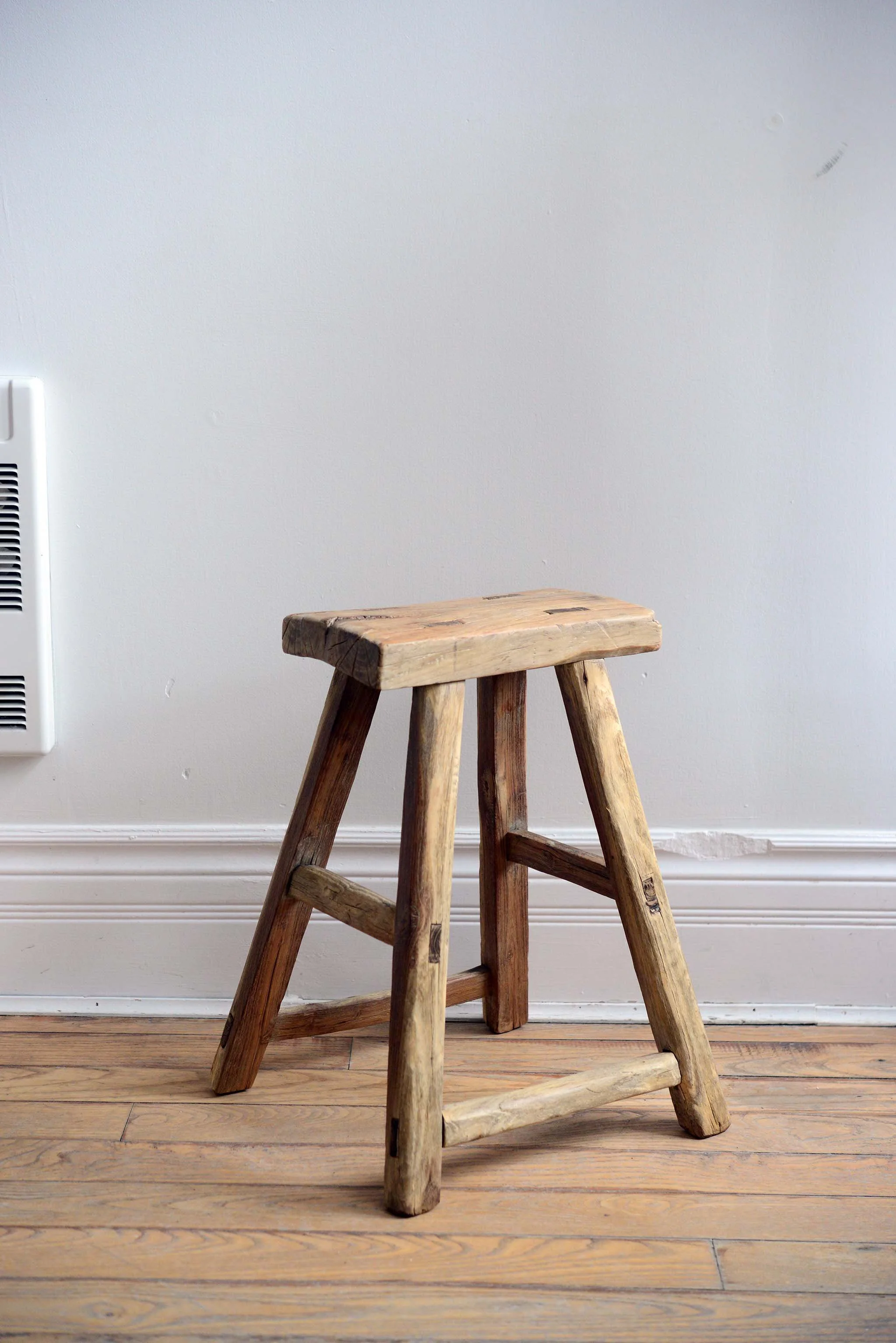 stool 1 pic 3 for web.jpg