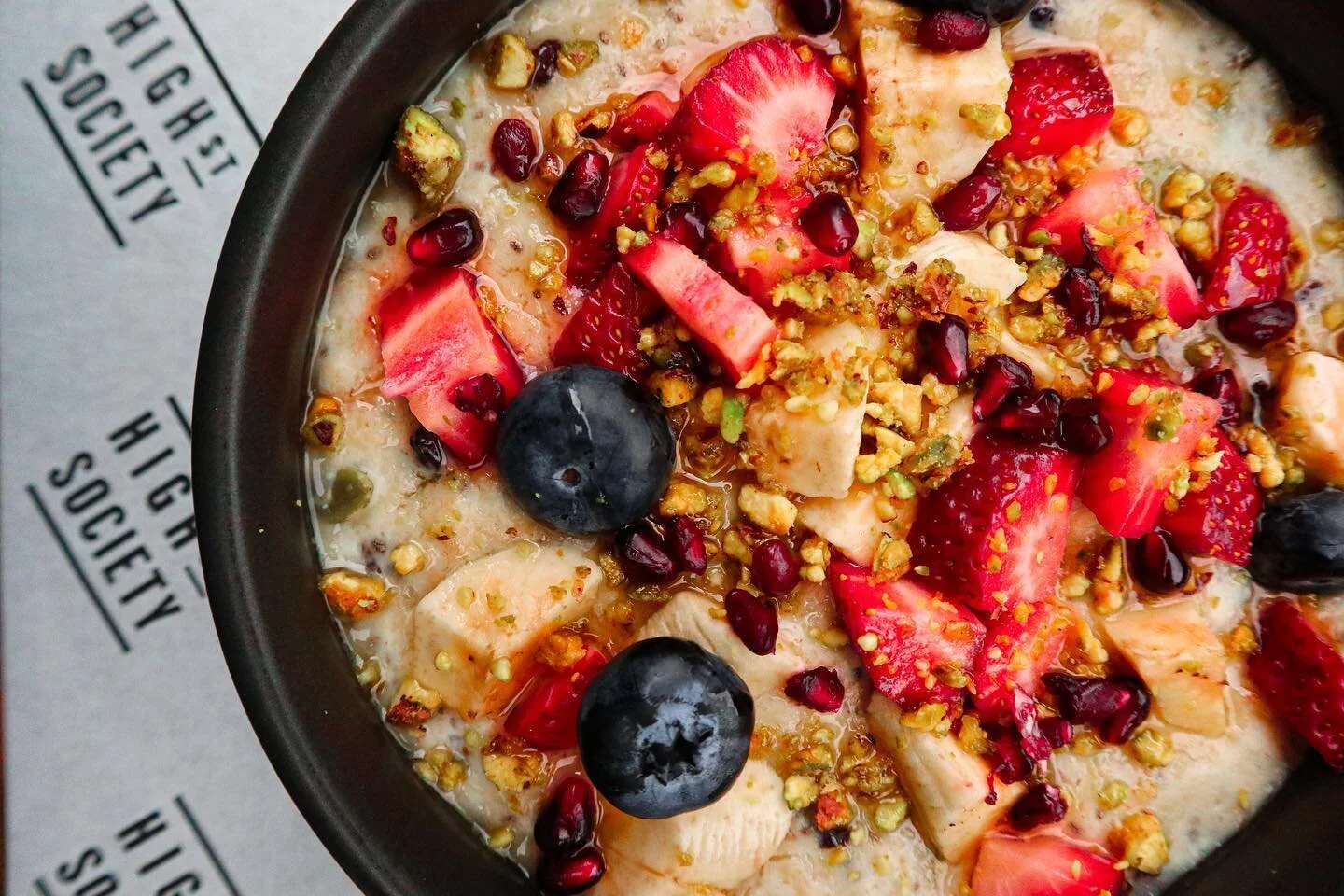 ~ Special of the Week ~ 
Mixed berries porridge with pistachio and pomegranate.

#sydneyfood #porridge #berries #pistachio #pomegranate #healthybreakfast