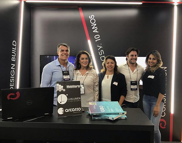 Fiquei super feliz e orgulhosa de projetar o Stand @easyconstrutora na Expo Facility 2019. #easyconstrutora #mobilliartemoveis #expofacility2019