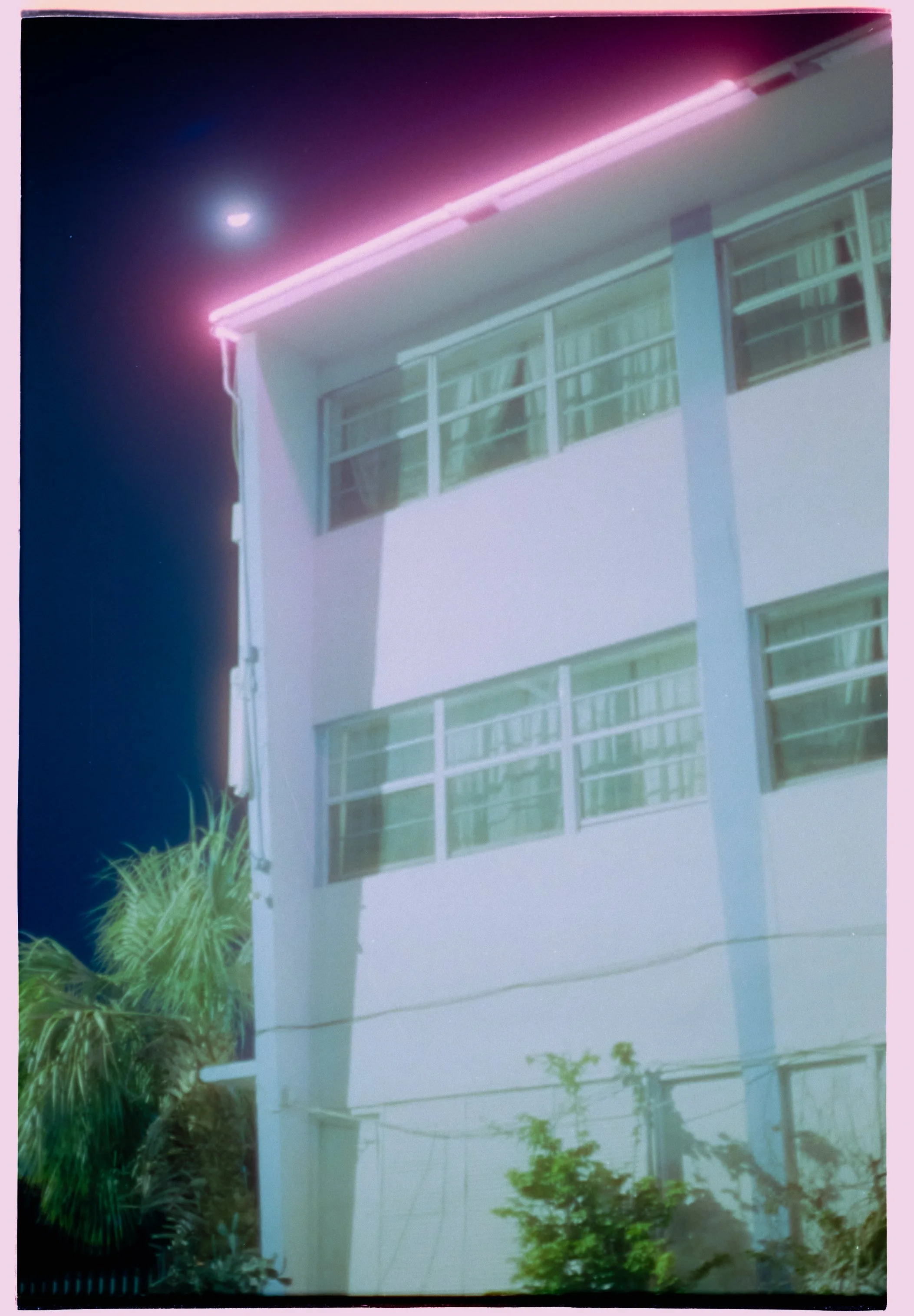 MIAMIATNIGHTCINESTILL800T (19)-positive.jpg