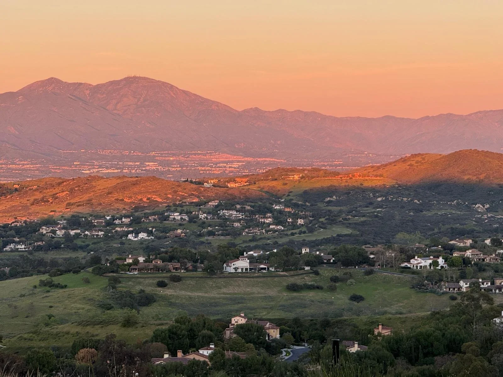 Reasons to Buy a Home in Irvine Now