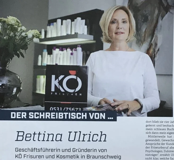 Standort 38 Artikel - Der Schreibtisch von Bettina Ulrich 