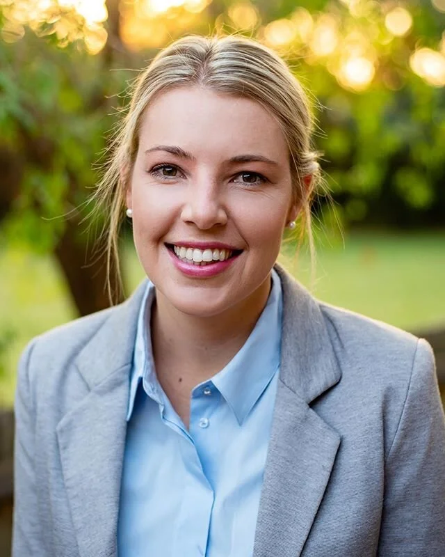 Fresh head shots for a CV and an updated LinkedIn profile. 💁‍♀️
•
#headshots #jobmarket #linkedin #linkedinportrait #portrait #educationindustry #johannesburgphotographer