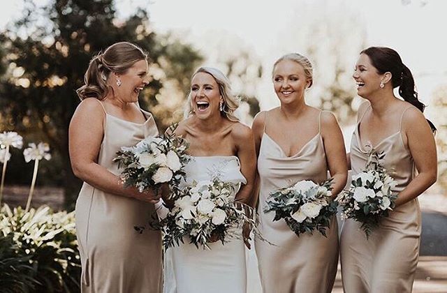 Lizzy &amp; Daniel 🍃

Breathtaking bride ✔️
Beautiful bridesmaids ✔️
Blooming bouquets ✔️ Bravo - let&rsquo;s go! 👏🏼😝