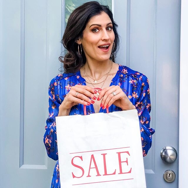 Month end sale madness! Tell me what did you buy?

Okay me first. 
I bought Zara jeans, high waisted ankle length, but when I tried it on at home (as the changing rooms were closed) it came to my calves - a terrible length on my body. . . Today I wan
