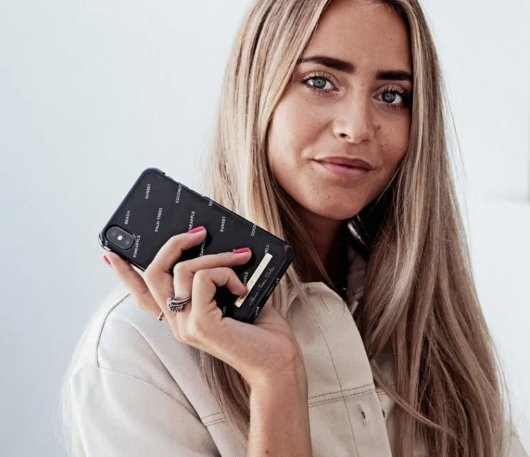 janni-landingpage-lifestyle-blacktobasics-768x662.jpg