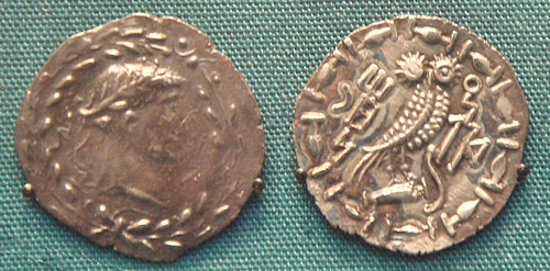 Picture : coins of the Himyarite Kingdom (picture credit: PHGCOM)