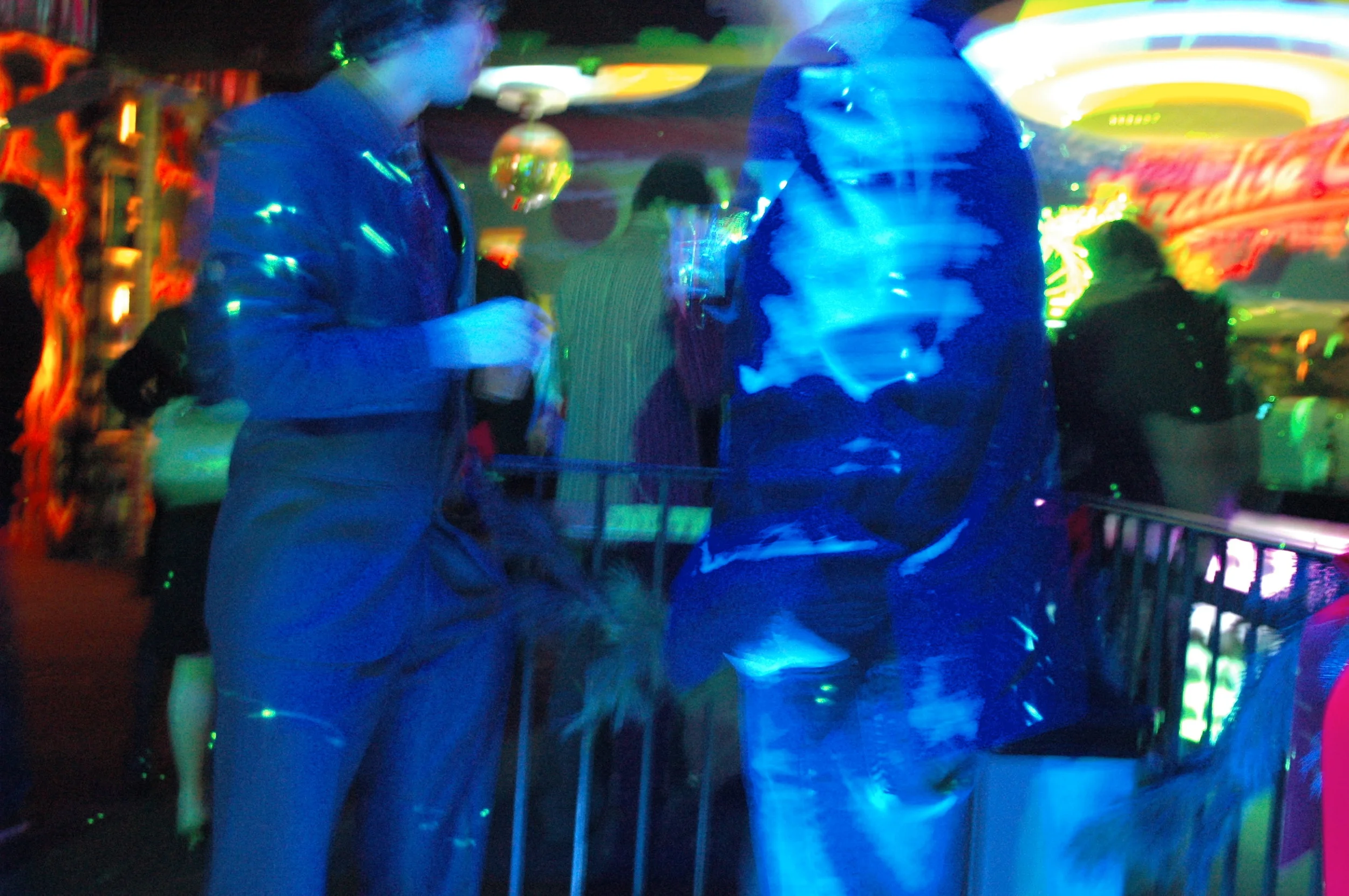 Barbarian 2004 Holiday Party - 17.JPG