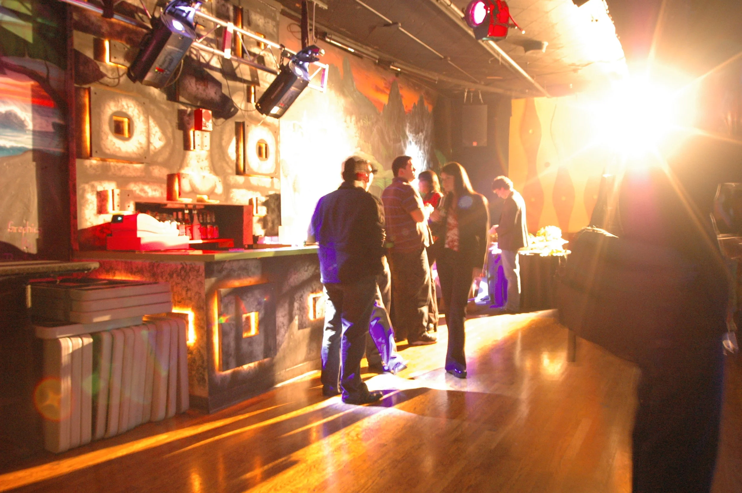 Barbarian 2004 Holiday Party - 27.JPG