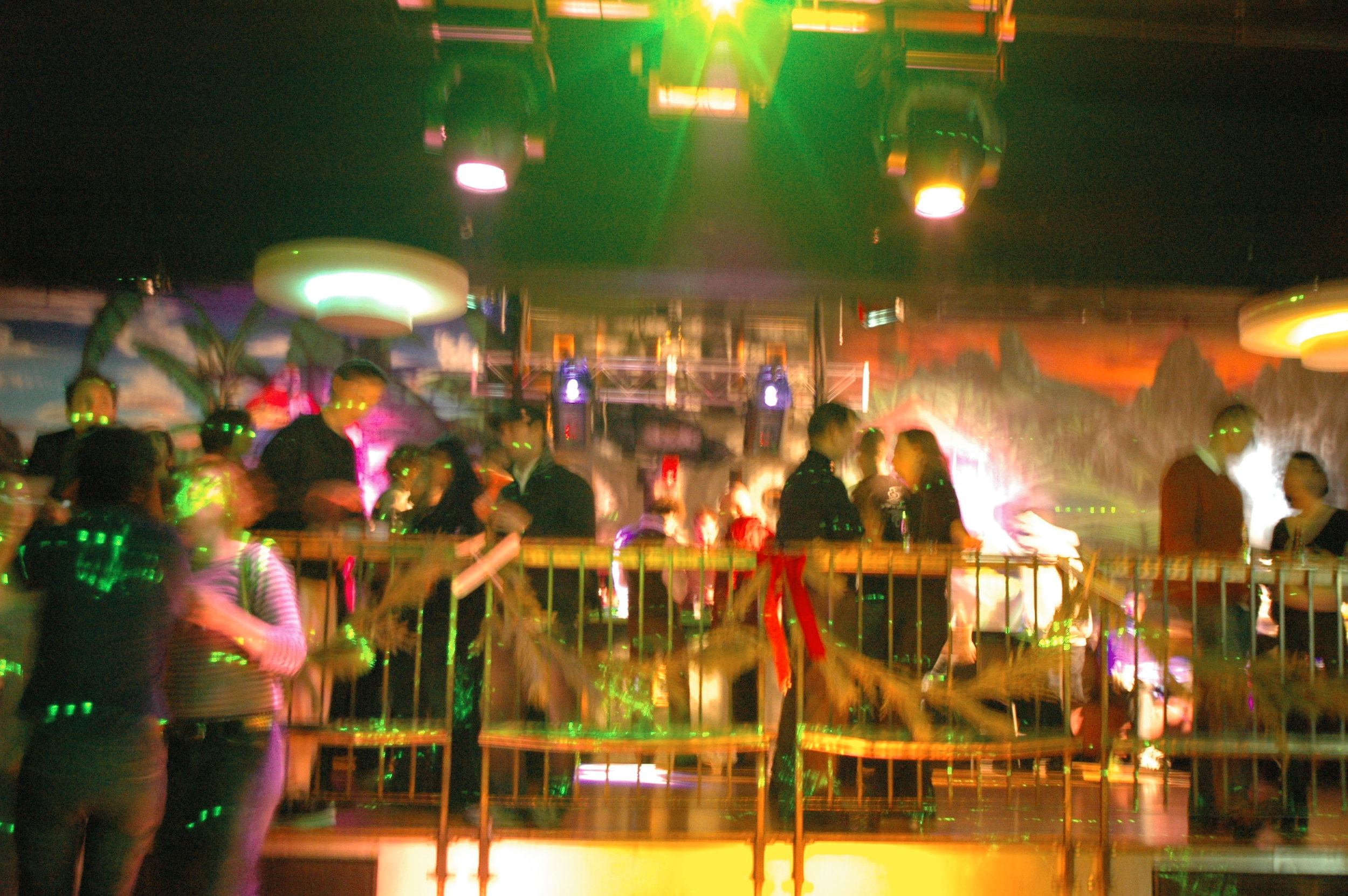 Barbarian 2004 Holiday Party - 46.JPG