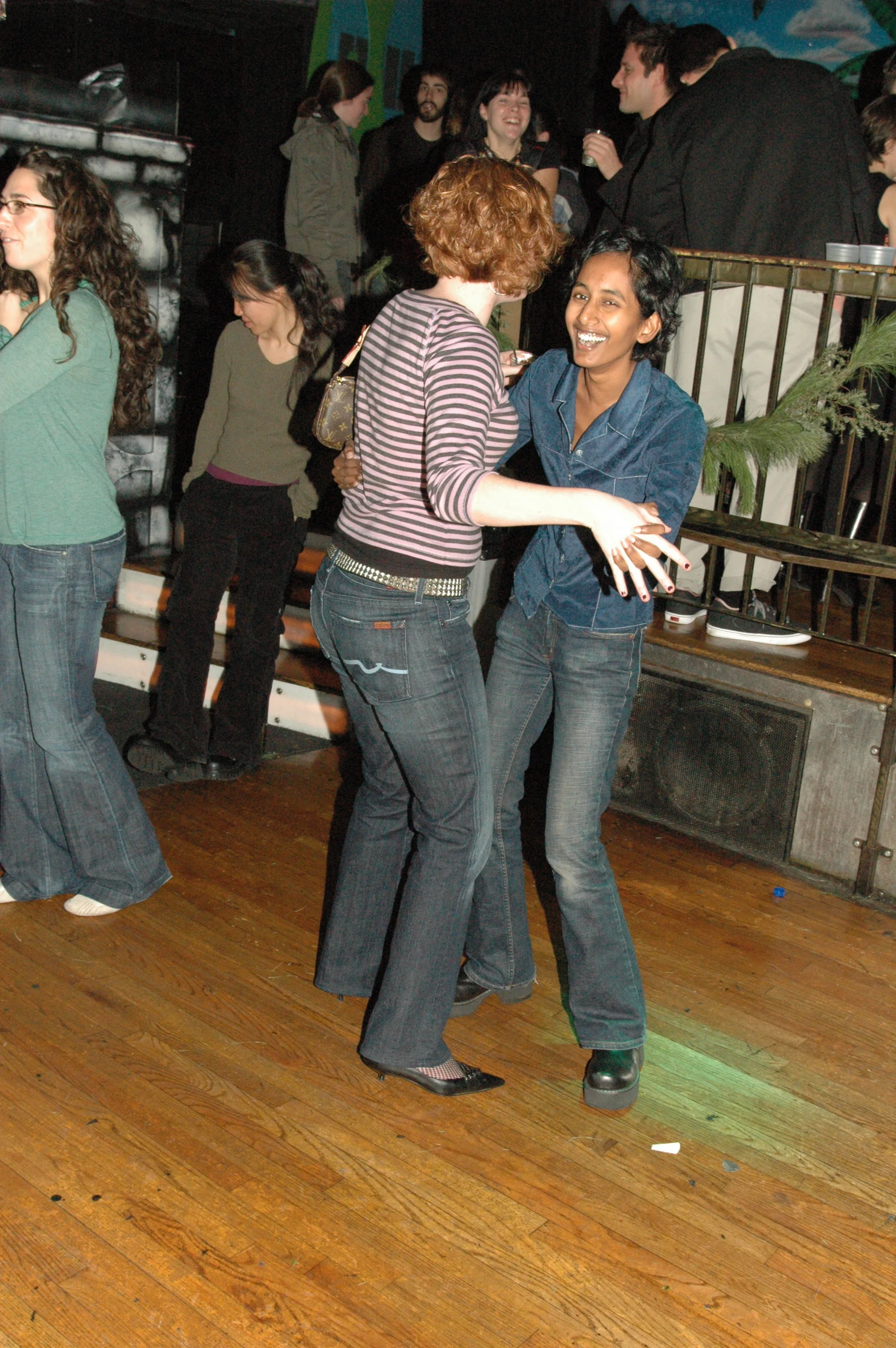 Barbarian 2004 Holiday Party - 48.JPG