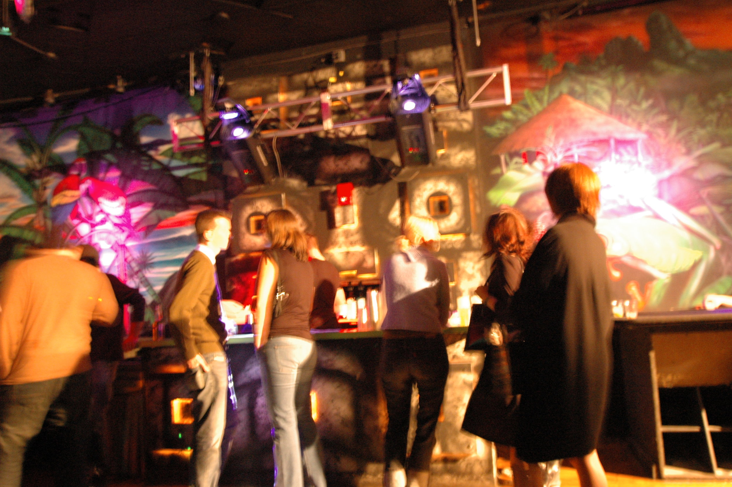 Barbarian 2004 Holiday Party - 58.JPG