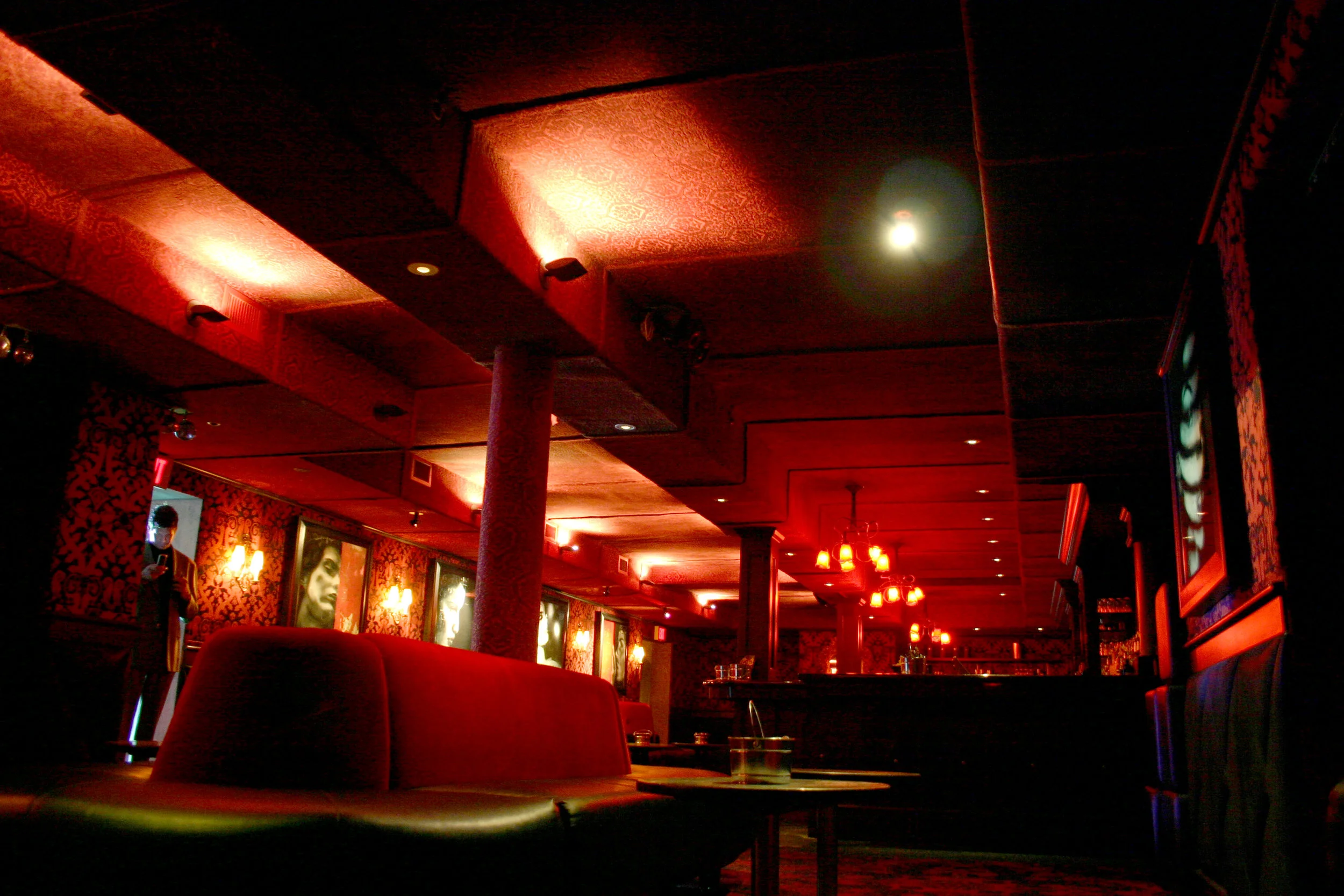 Barbaria Holiday Party 2005 - 48.JPG