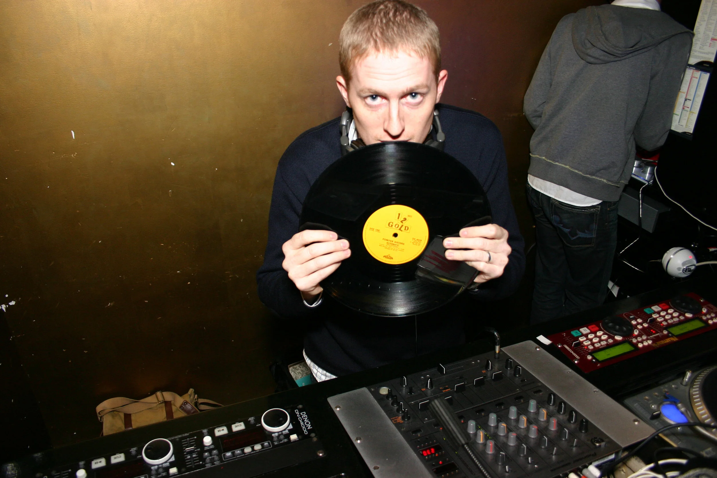 Barbaria Holiday Party 2005 - 72.JPG