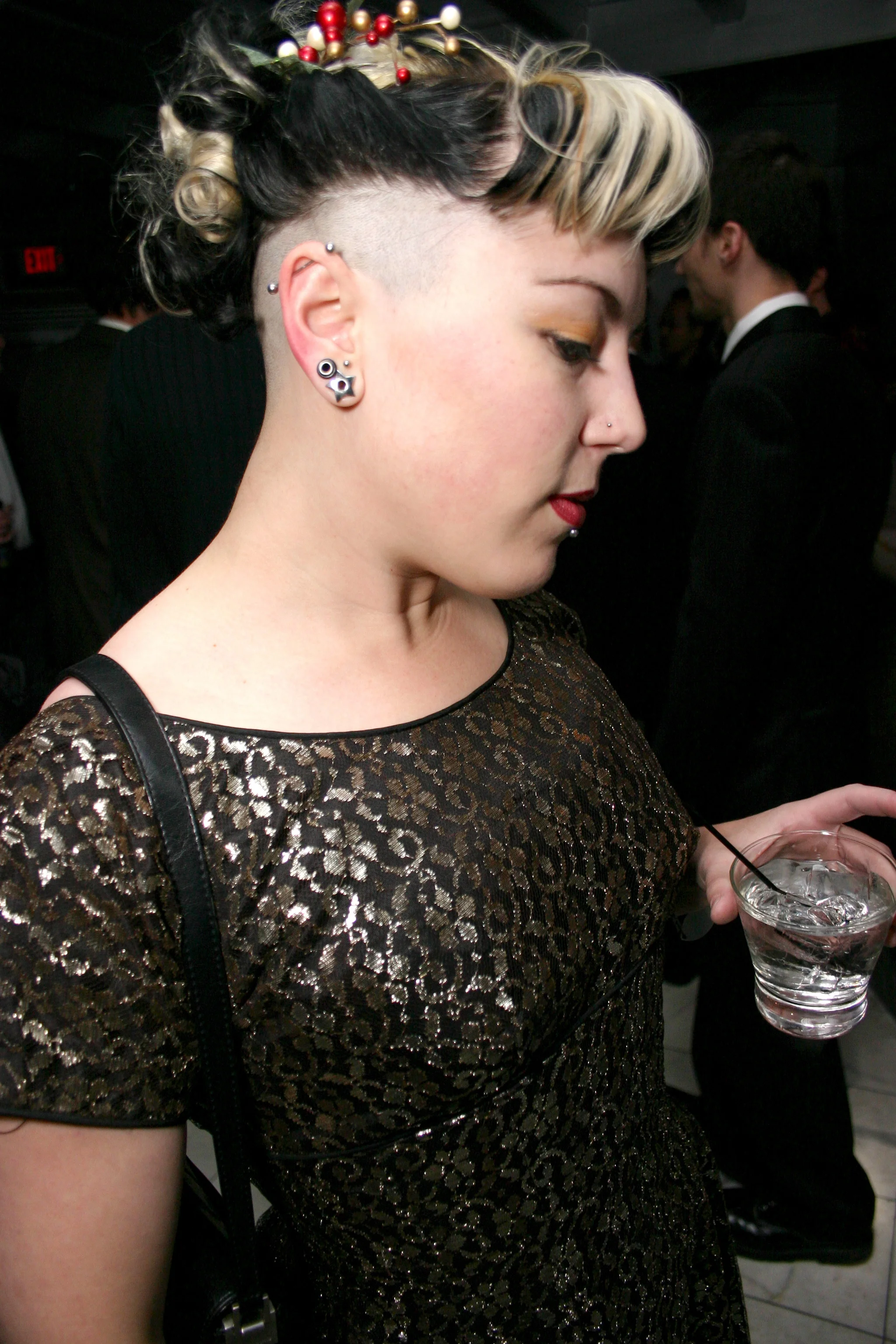 Barbaria Holiday Party 2005 - 119.JPG