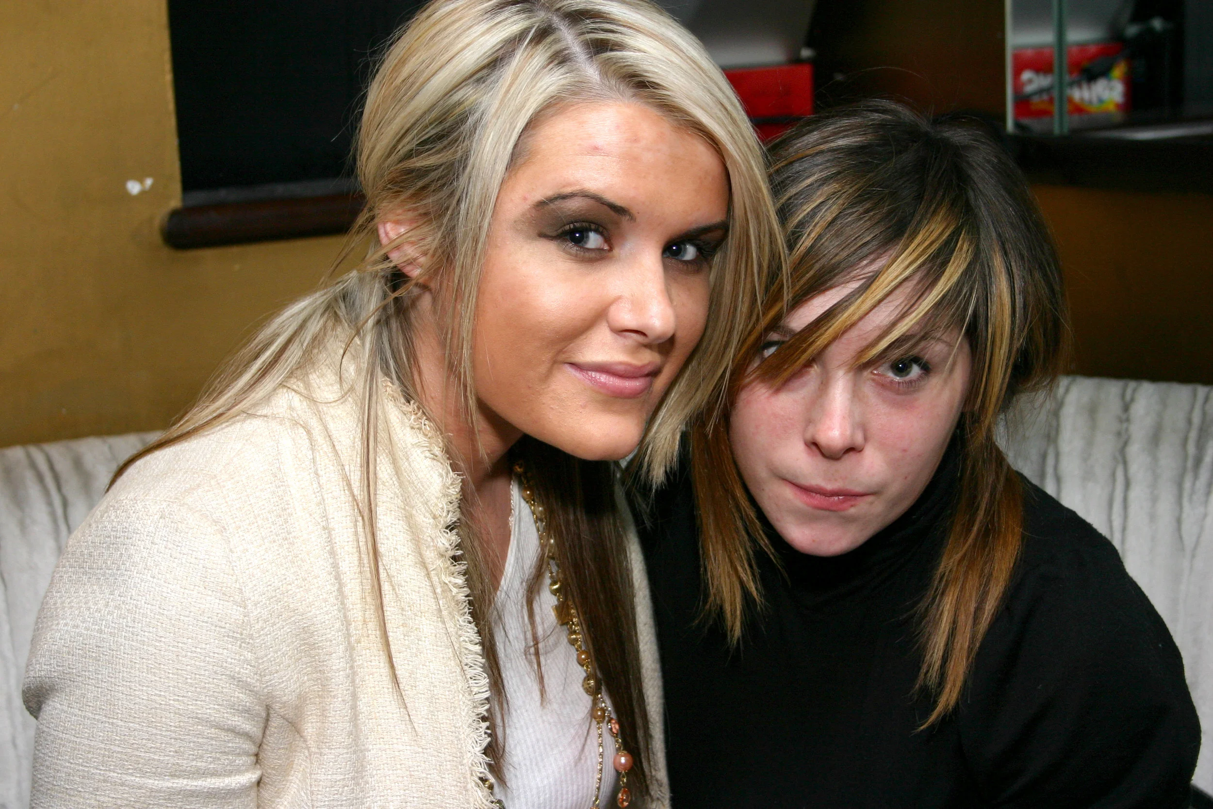 Barbaria Holiday Party 2005 - 124.JPG