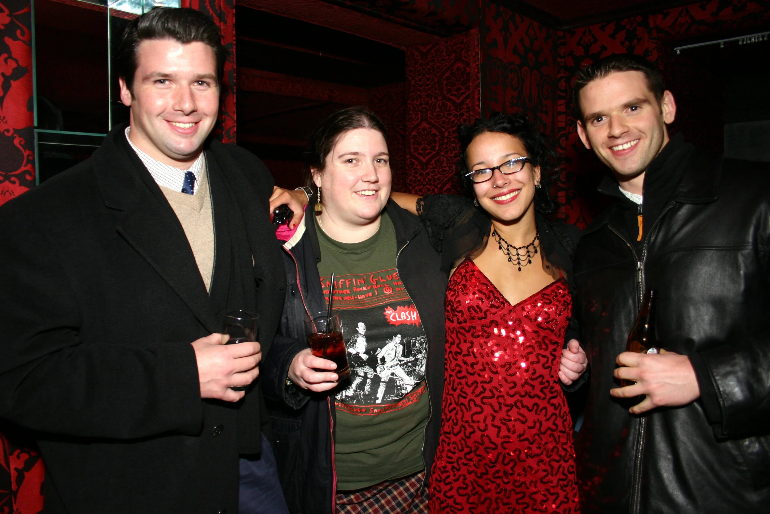 Barbaria Holiday Party 2005 - 152.JPG