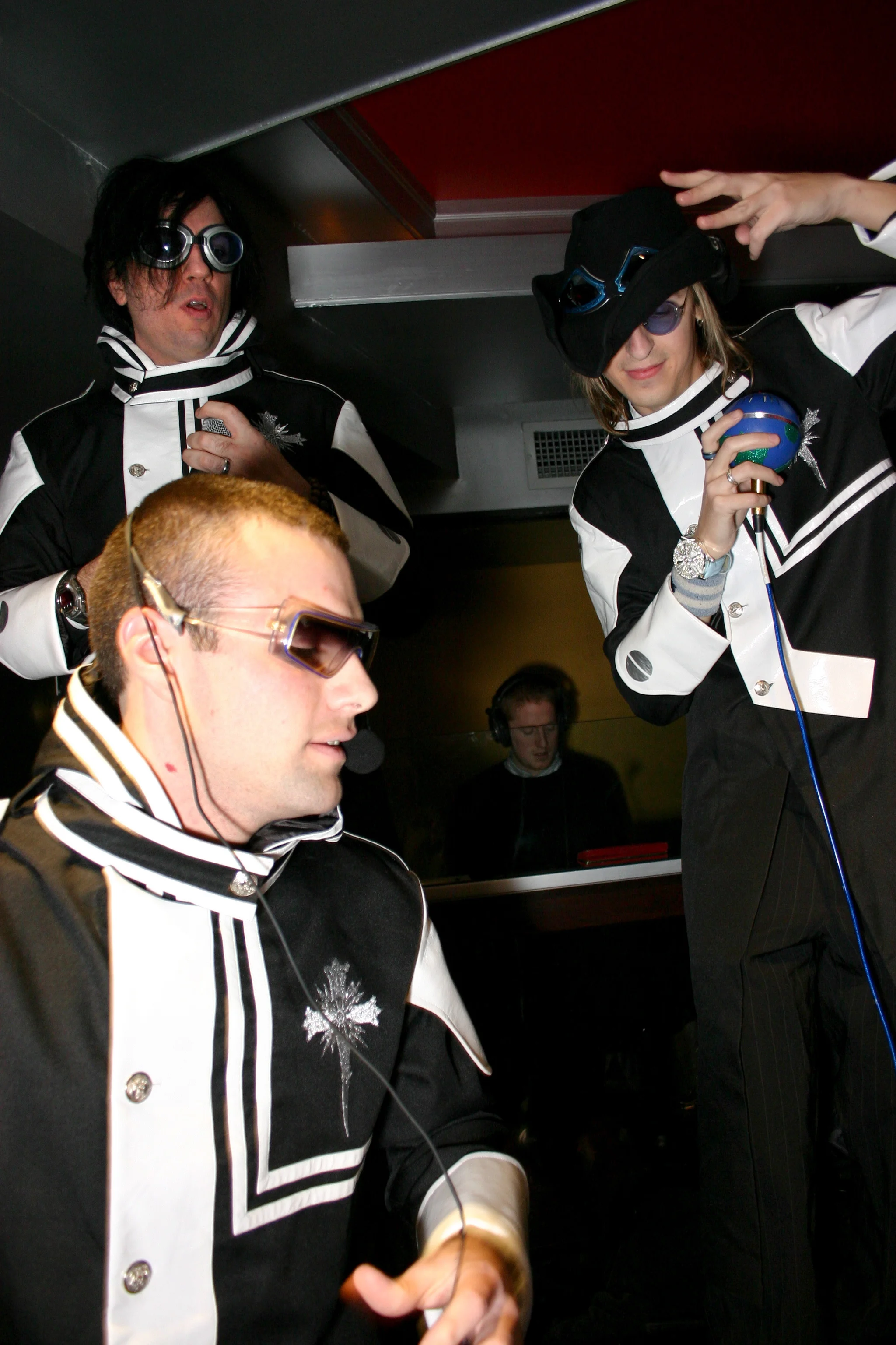 Barbaria Holiday Party 2005 - 219.JPG