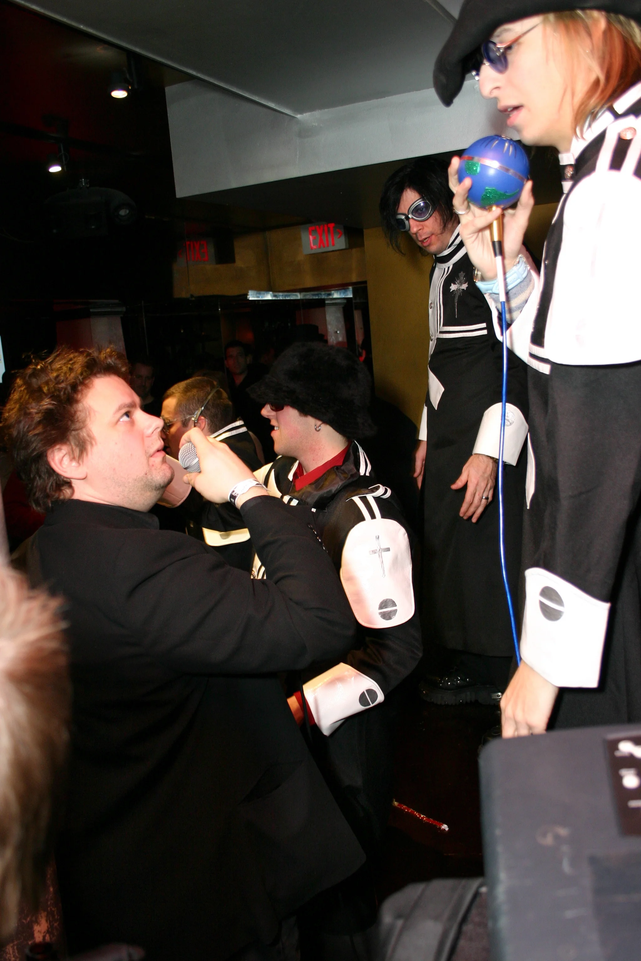 Barbaria Holiday Party 2005 - 230.JPG