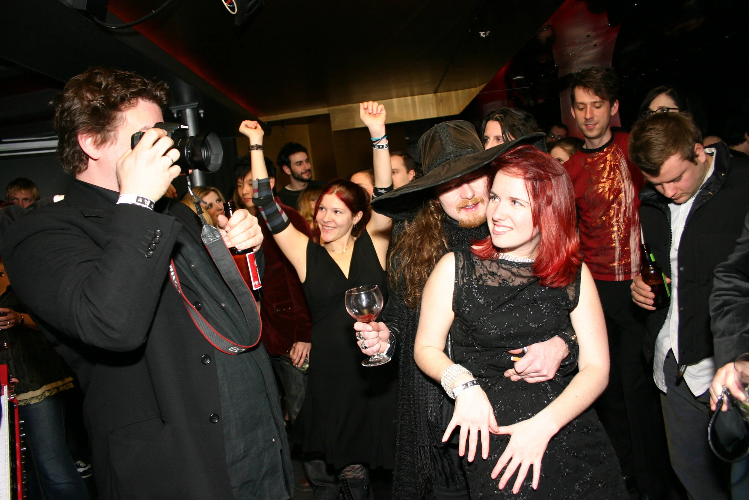 Barbaria Holiday Party 2005 - 241.JPG