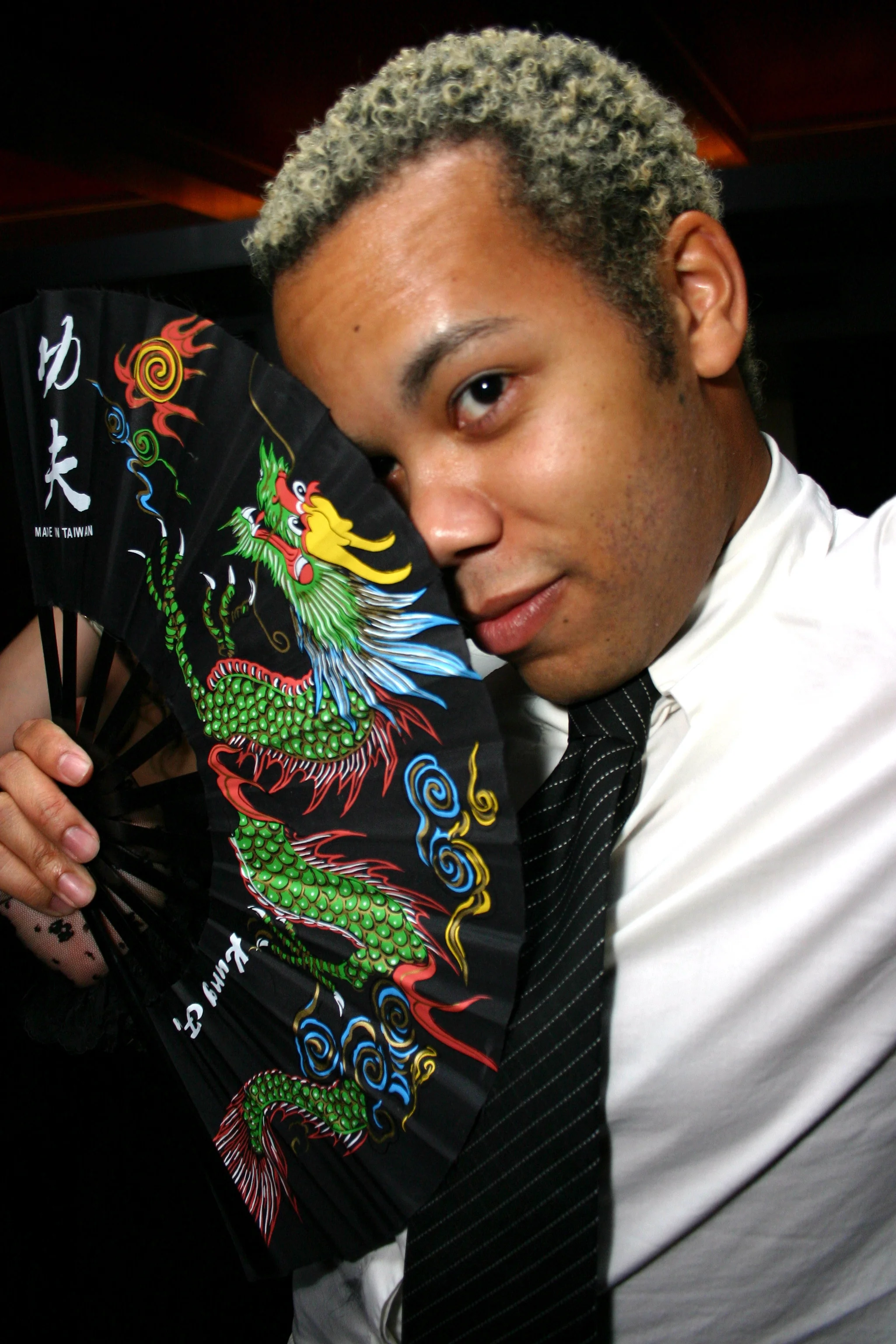 Barbaria Holiday Party 2005 - 300.JPG