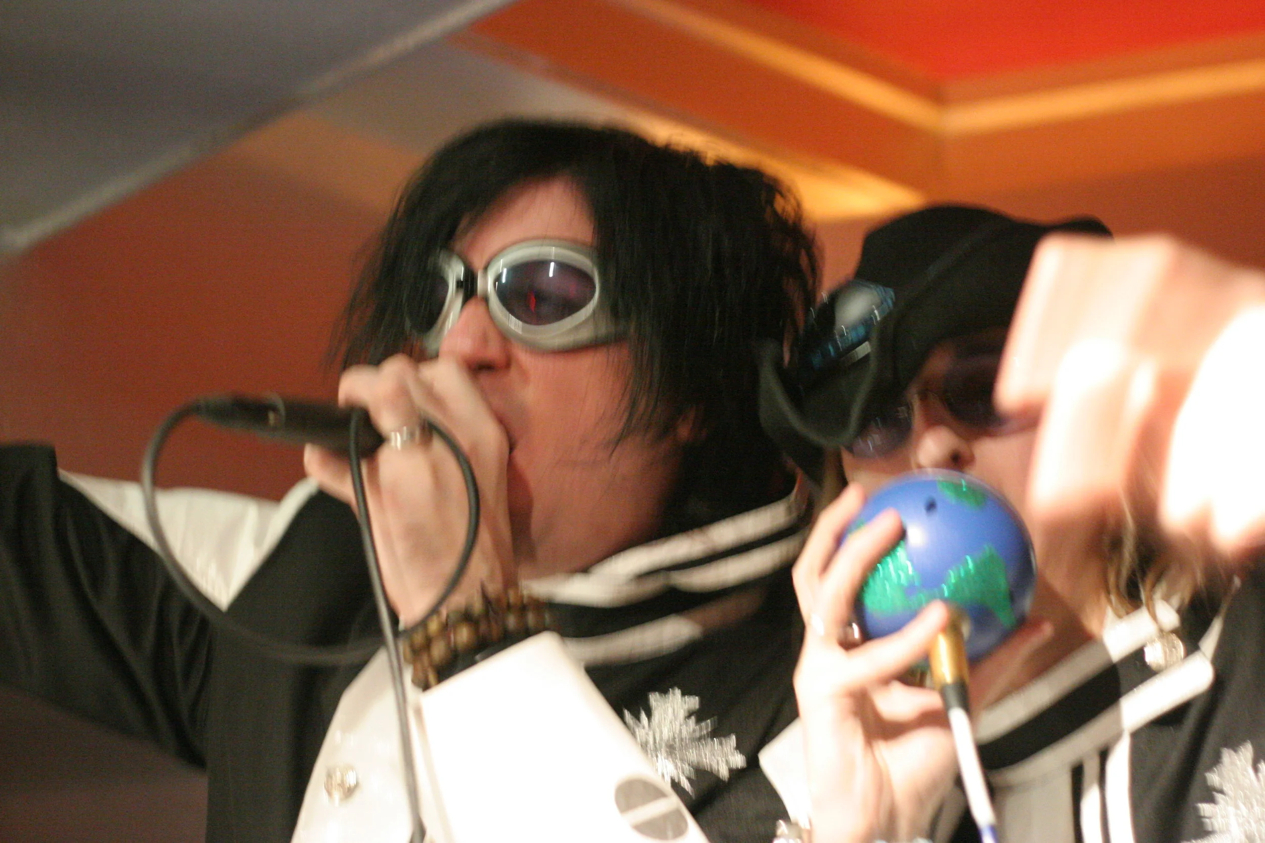 Barbaria Holiday Party 2005 - 422.JPG