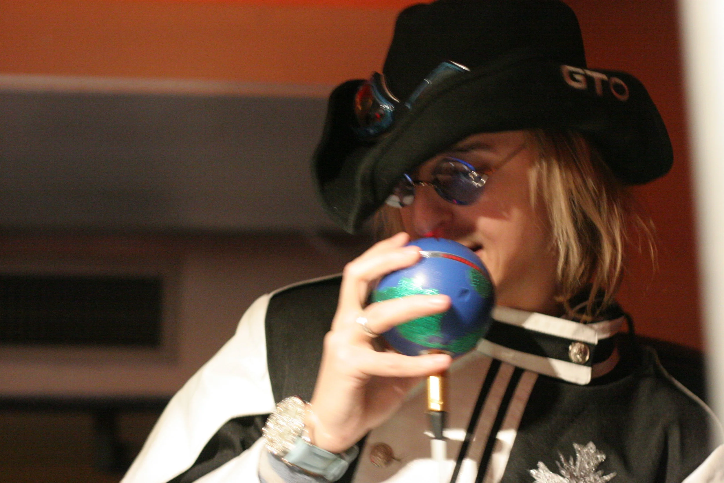 Barbaria Holiday Party 2005 - 441.JPG