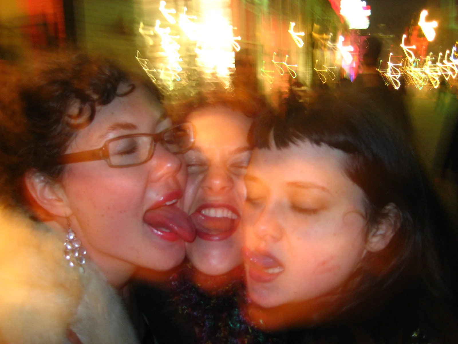 Barbarian Holiday 2006 Shot by Kellianne - 15.JPG