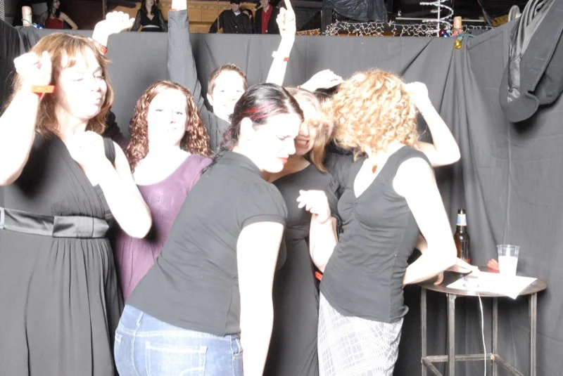 Barbarian 2007 Holiday Photobooth - 365.JPG