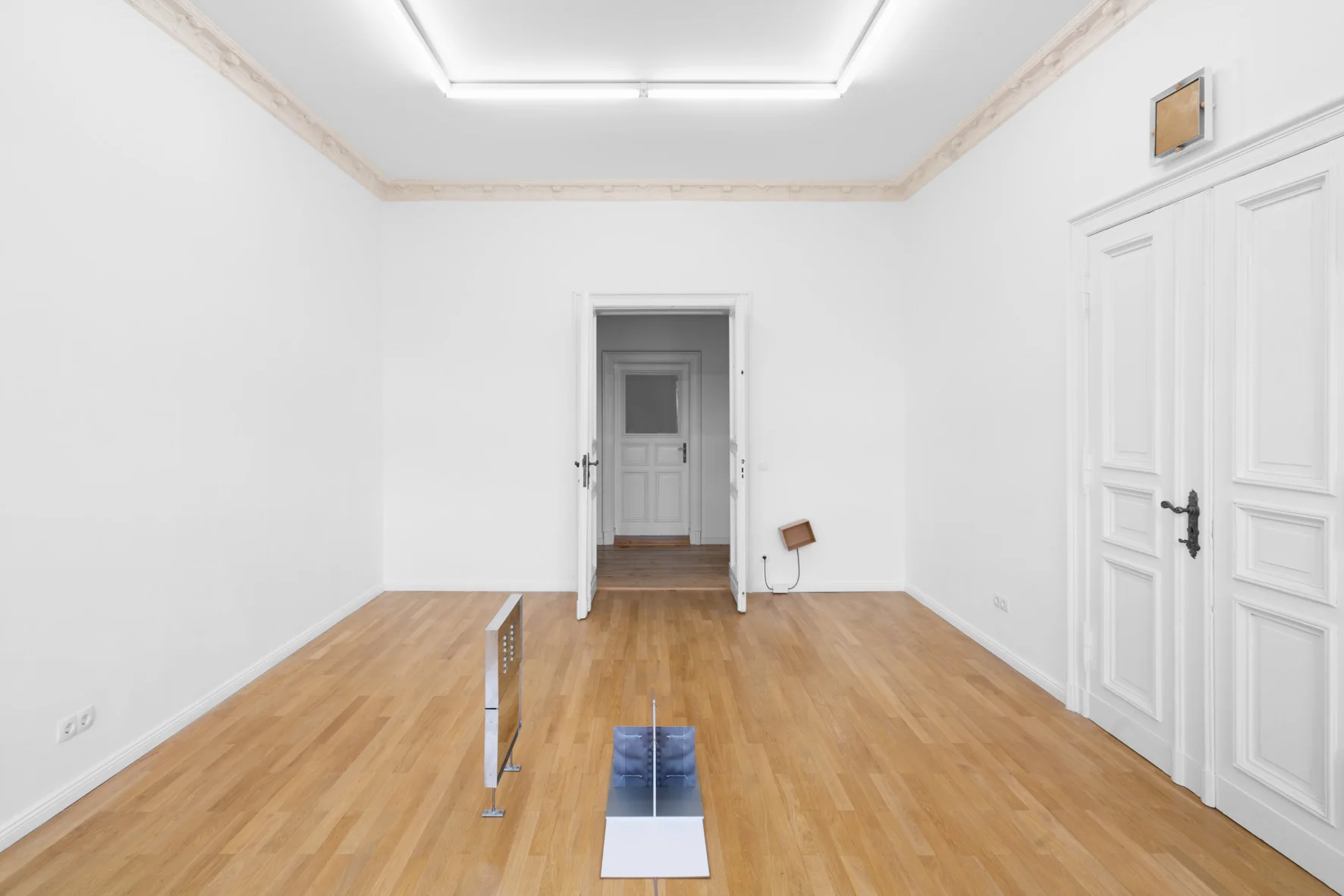 Installation view, Jesse Stecklow, “Ditto” Left: Untitled (Air Sampler) , 2019 Center: Box Set , 2019 Back right: Room Box , 2019 Top right: Glue Trap for Non-Living Things , 2019