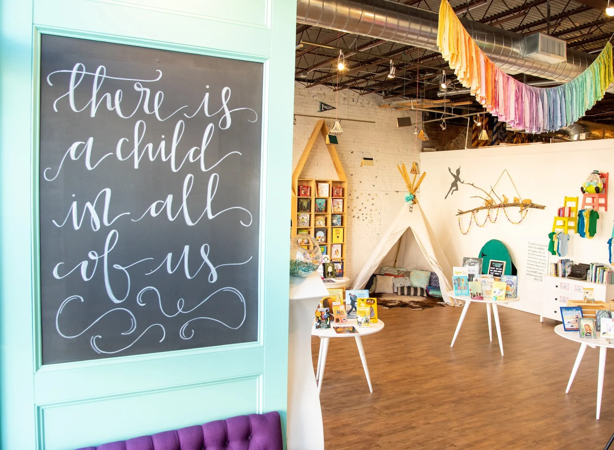 story-shop-interior-bookstore-monroe-ga.jpg