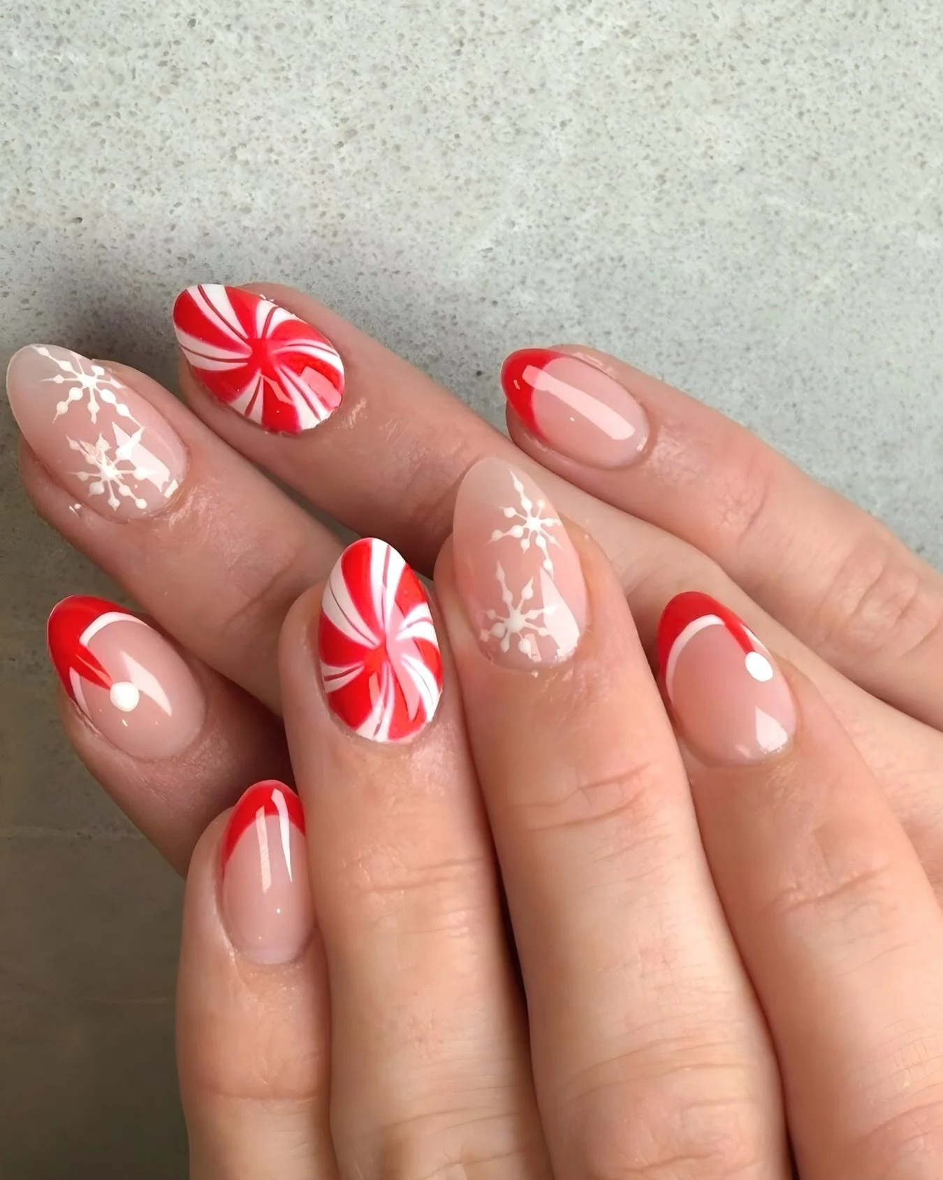 Candy cane swirls, Santa hat accents, and soft snowflakes. 🎅🏻❄️🎄
This is a holiday nail set we made that check every December box. 😄
&bull;
&bull;
&bull;
&bull;
&bull;
&bull;
#verbenaparlor #dallastx #dallasnails #dallasnailsalon #dfwnails #dalla