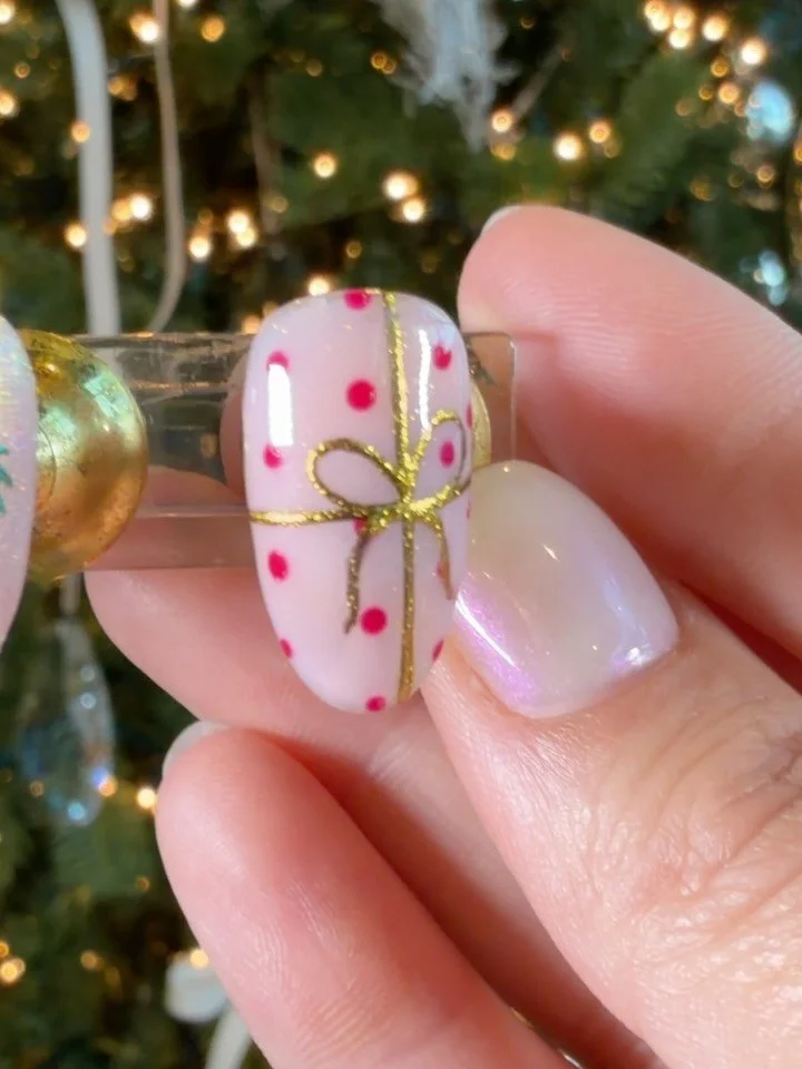 The videos don&rsquo;t even come close. 🥺 These festive designs are so much prettier in person. Which ones are your favorites? Tell us in the comments.

If you still need a holiday appointment, there&rsquo;s still time to book.