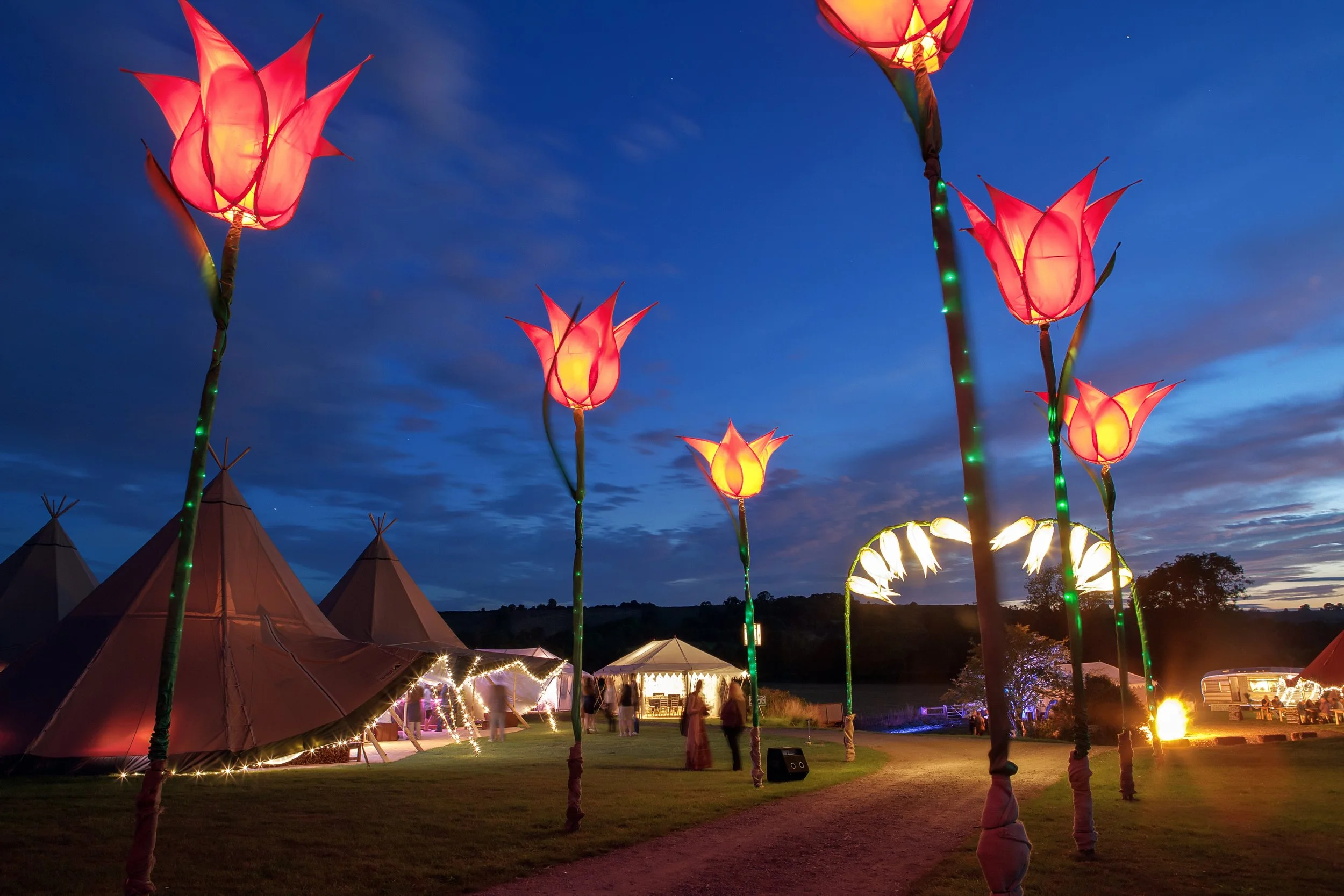 Our expert project management and consultancy comes as part of the package for your wedding, party or corporate event with our giant tipi tents.