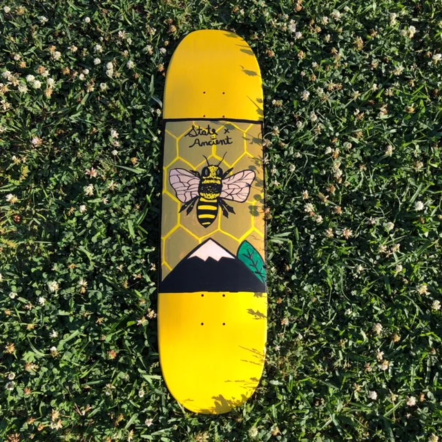 Bumble Bee Skate deck 