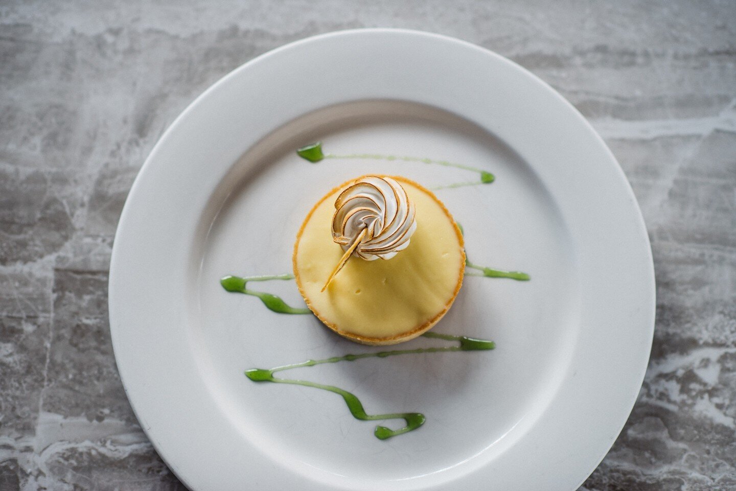 Notre tarte au citron 🍋 est le dessert id&eacute;al apr&egrave;s un repas copieux !