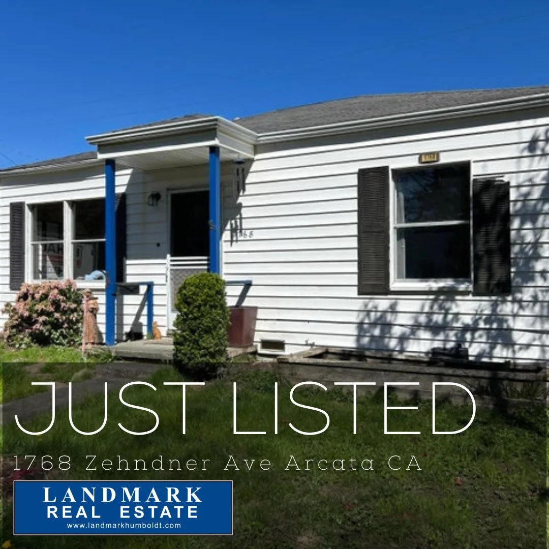 New Listing! Recently painted, delightful Arcata Home. Wood flooring, dining area, 2 bed, 1 bath, approx. 750 sq. ft., laundry area, single car garage, greenhouse. MLS 270761 $360,000 Call Broker Associate Lareesa Stanfield at Landmark 725-2852 for m